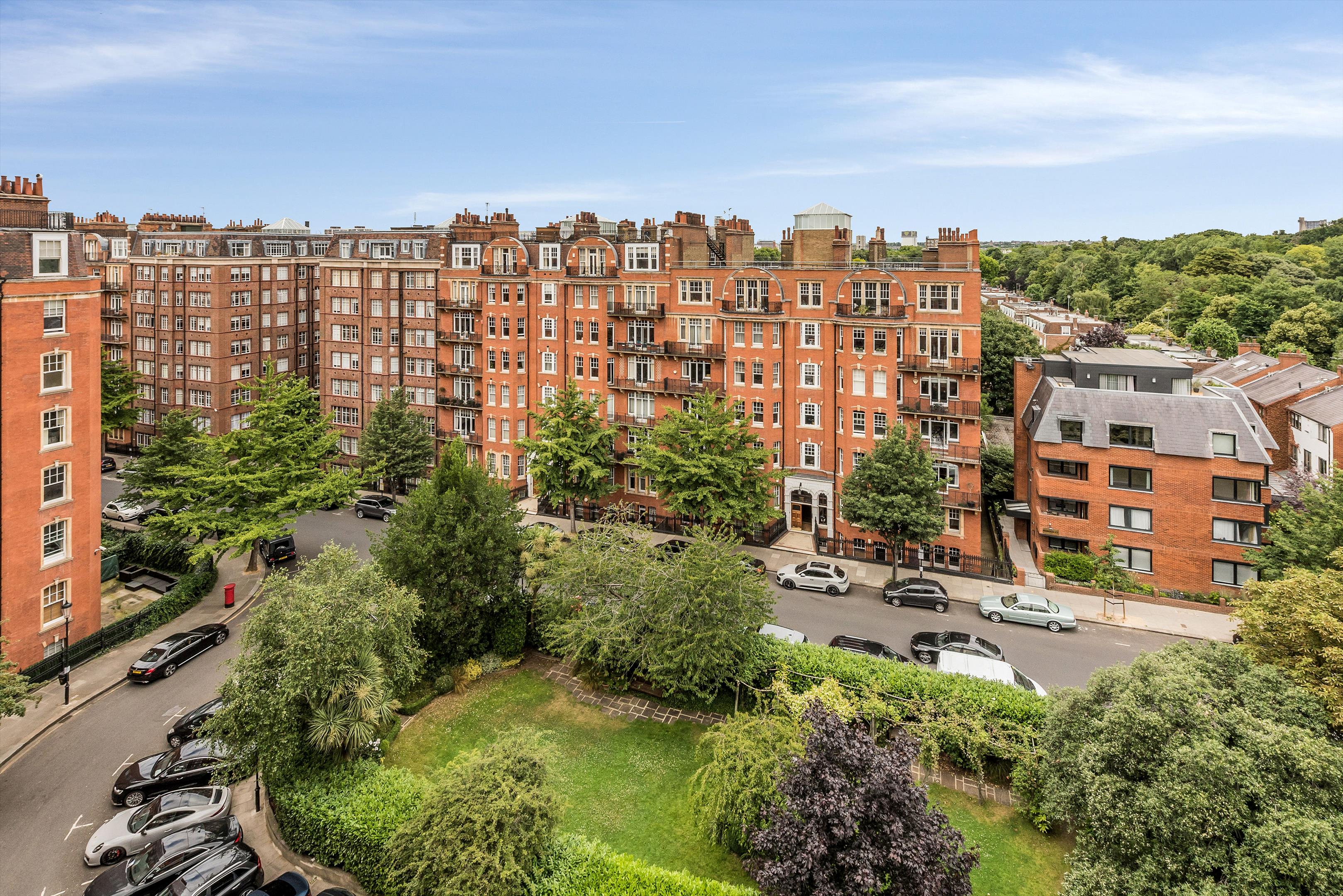 Oakwood Court, London, W14