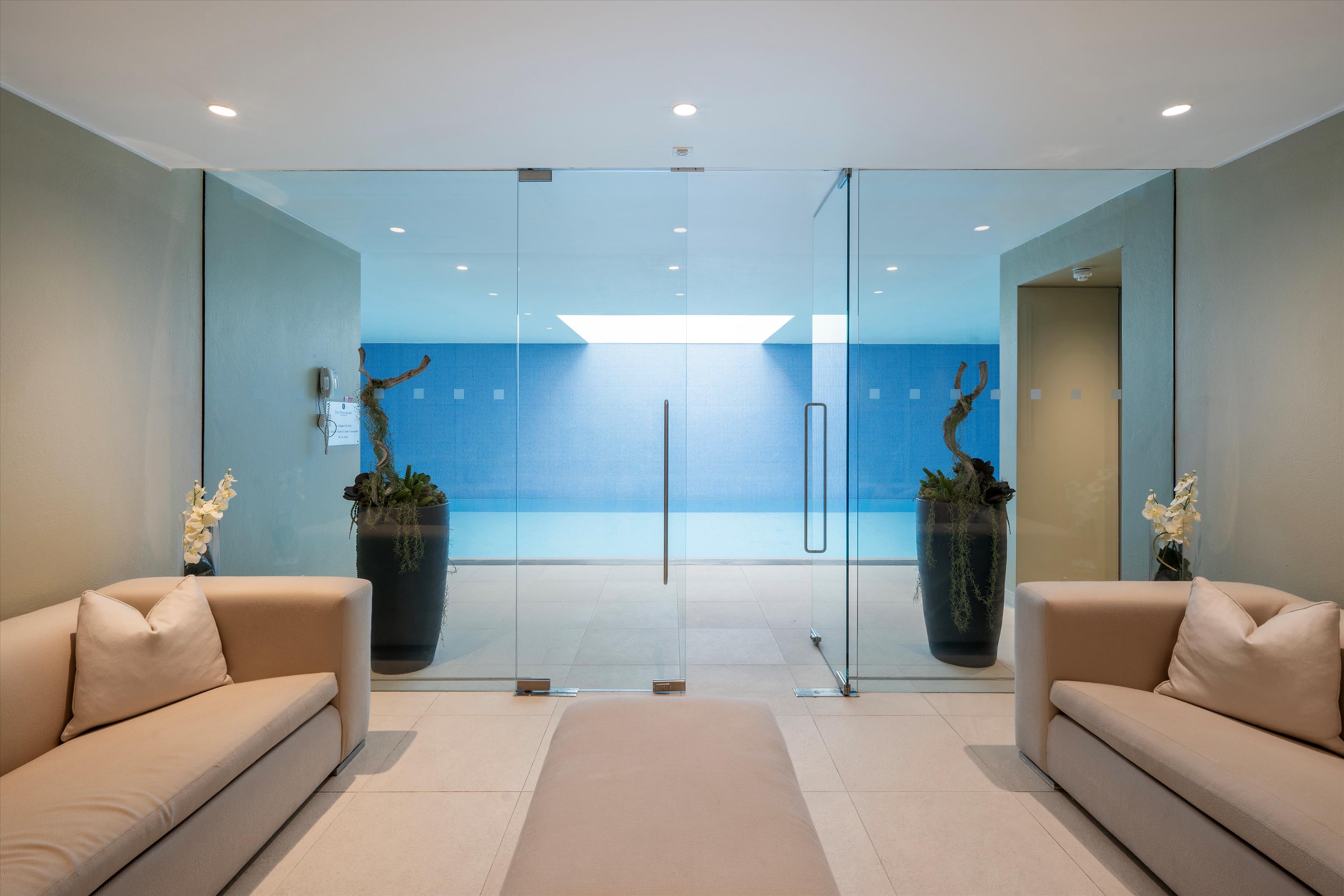 Academy Gardens, Duchess of Bedfords Walk, London, W8