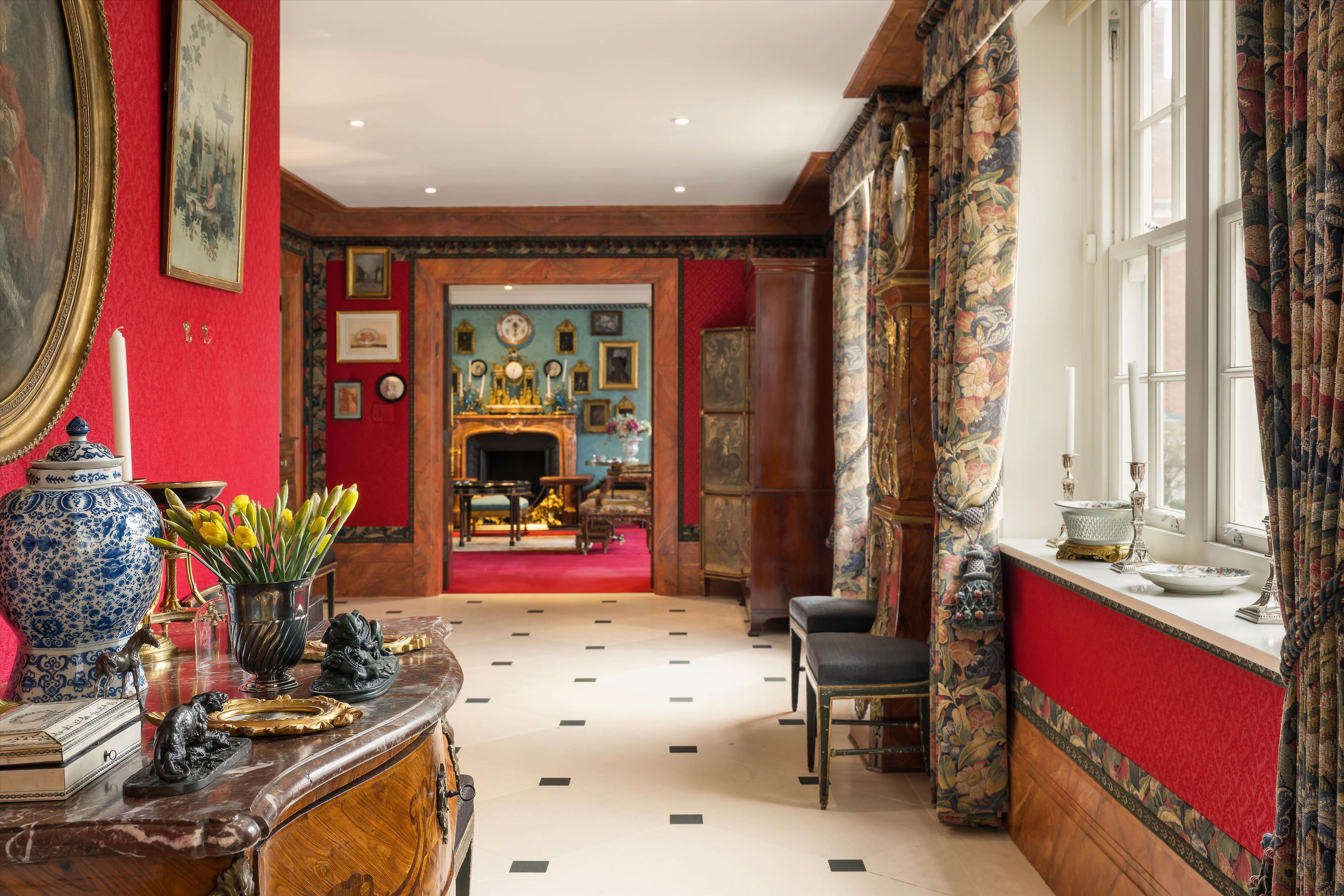 Academy Gardens, Duchess of Bedfords Walk, London, W8