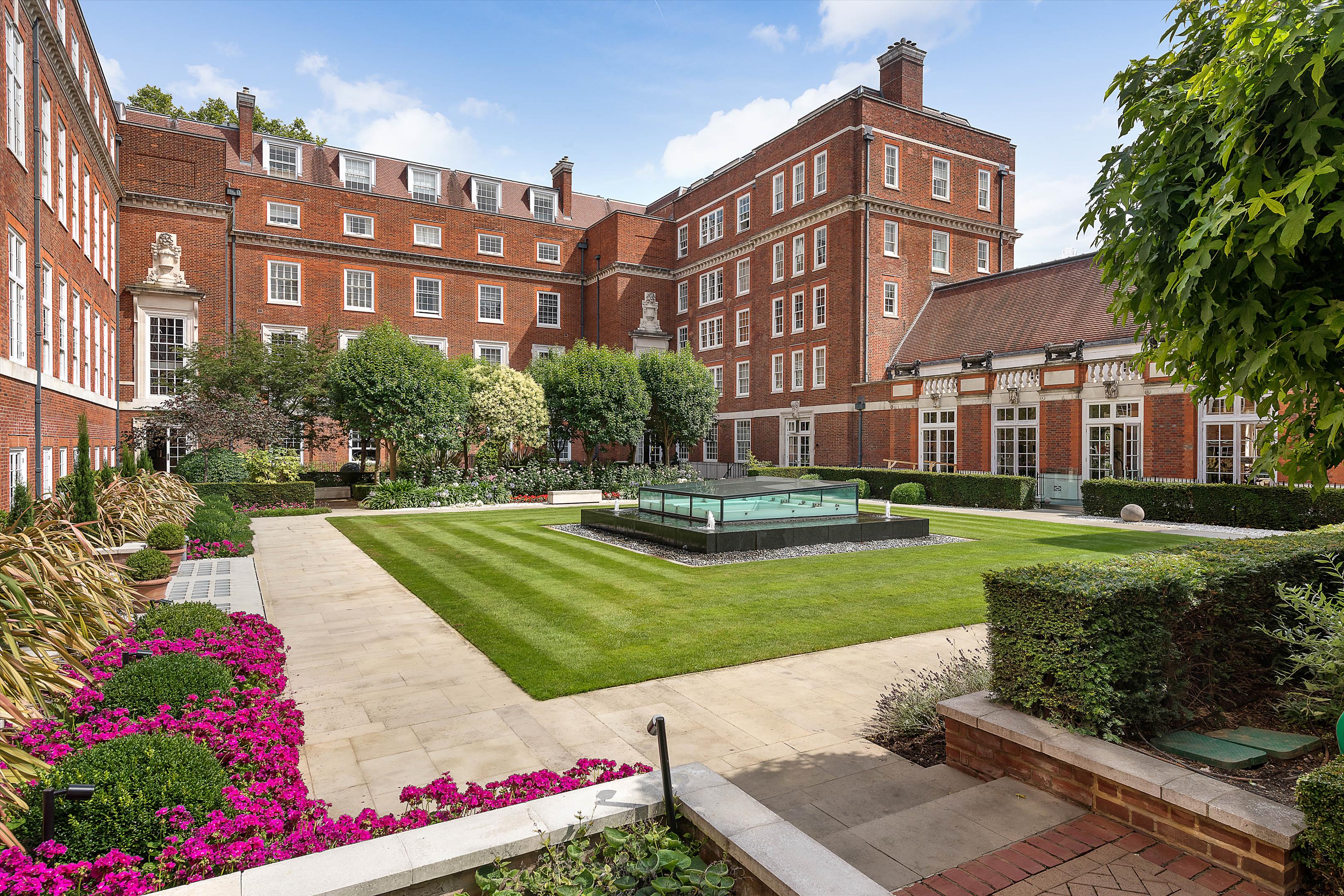 Academy Gardens, Duchess of Bedfords Walk, London, W8