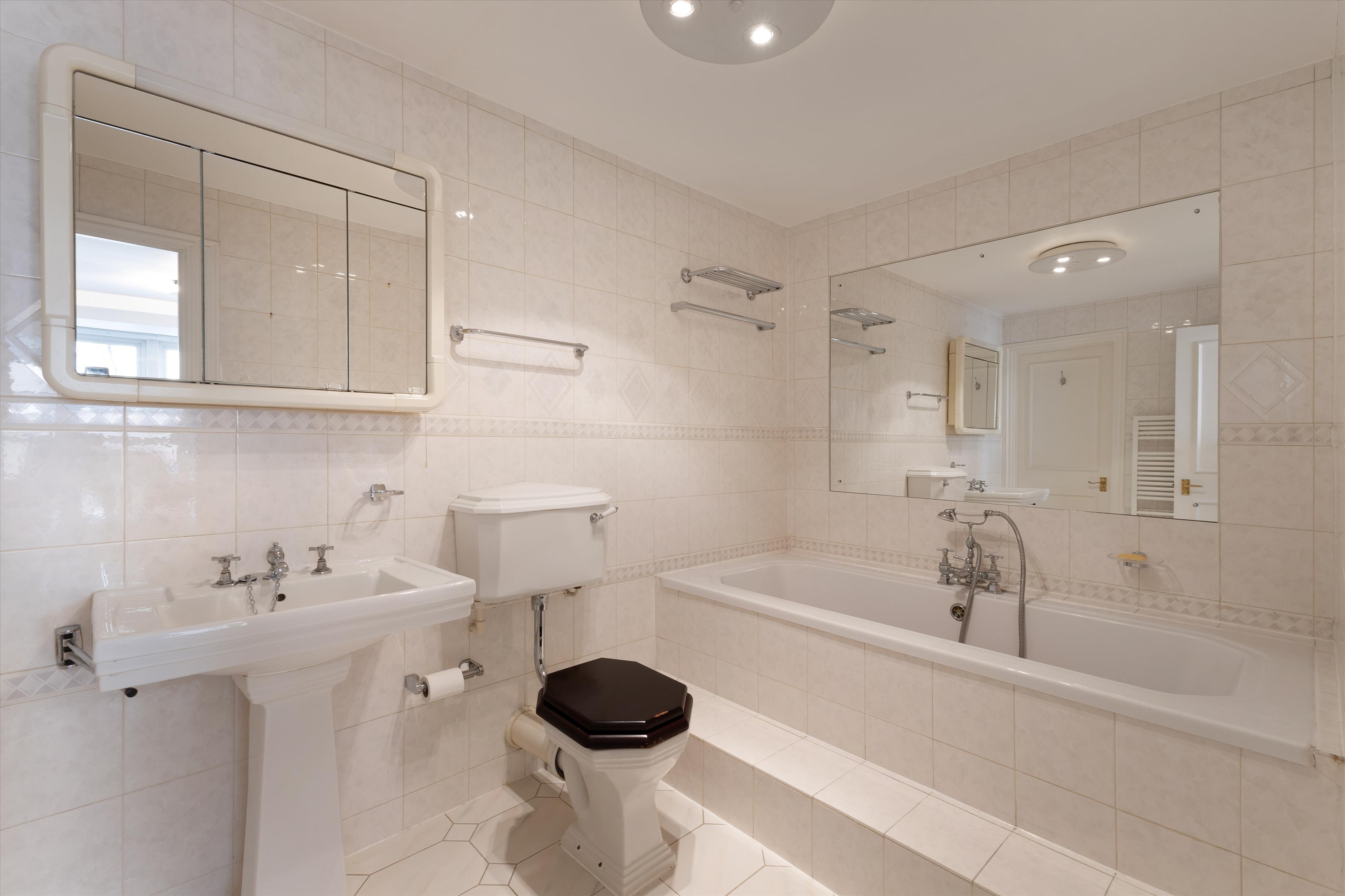 Vicarage Gate, London, W8