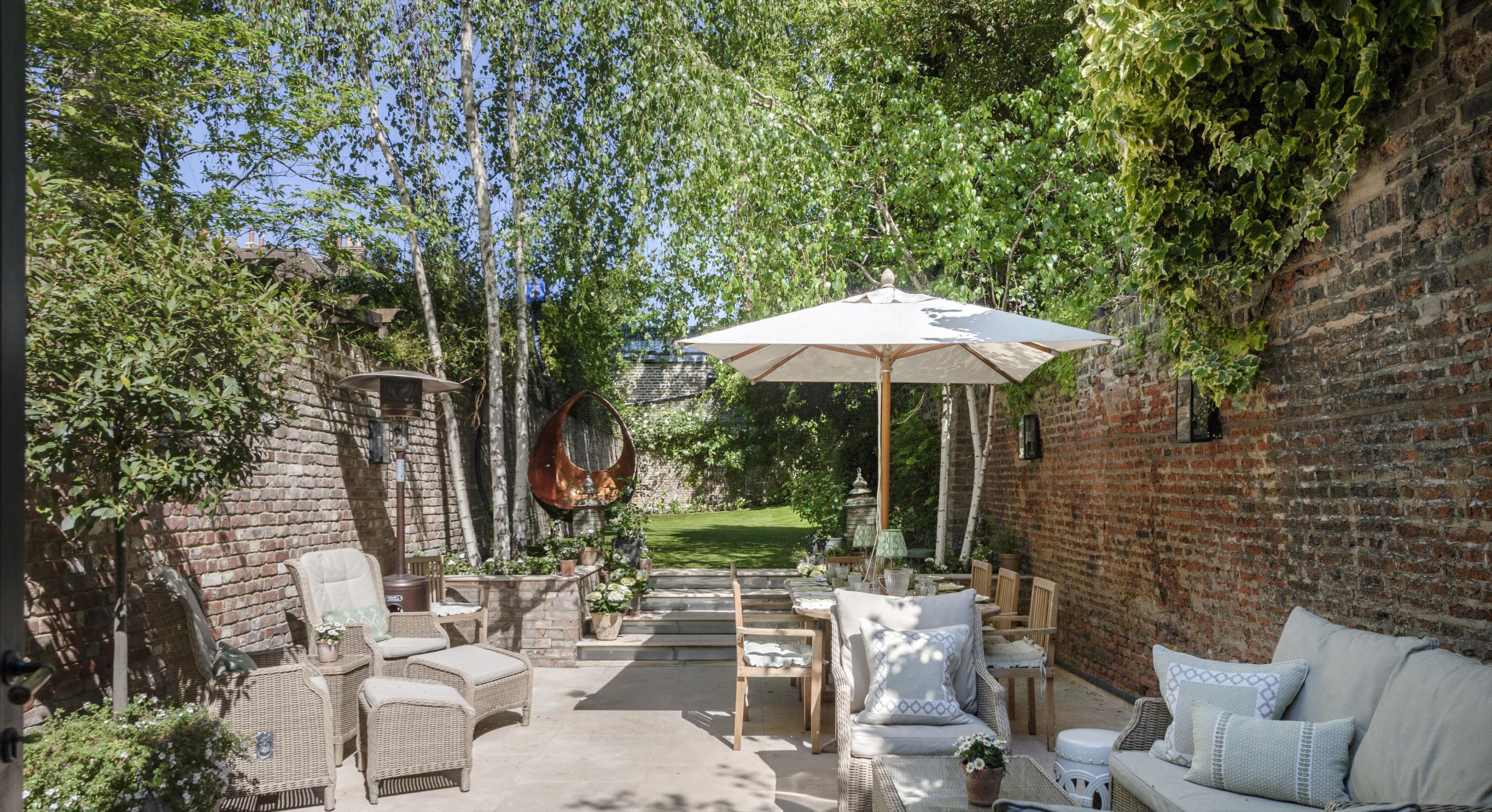 Cheyne Walk, Chelsea, London, SW3