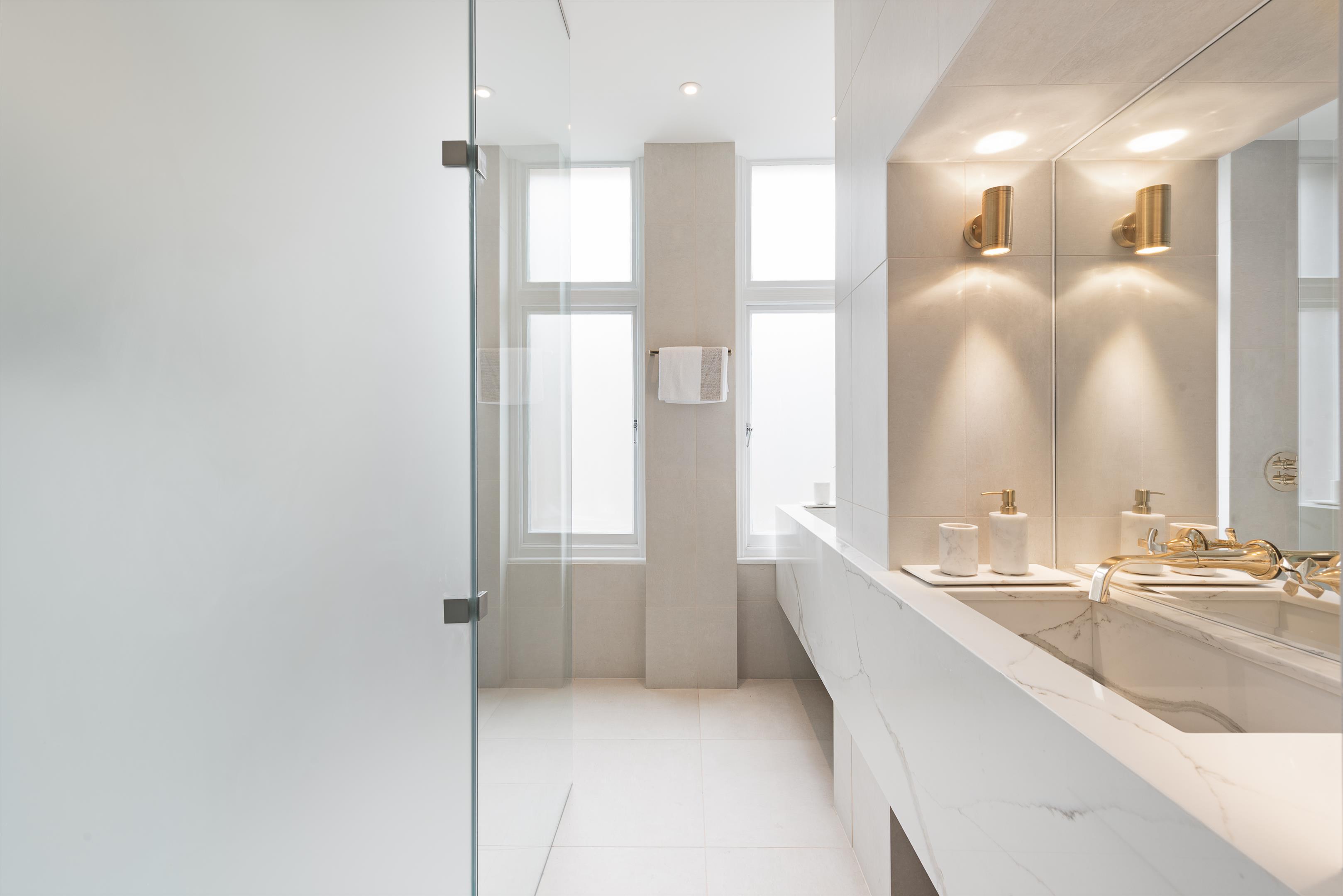 Iverna Court, London W8