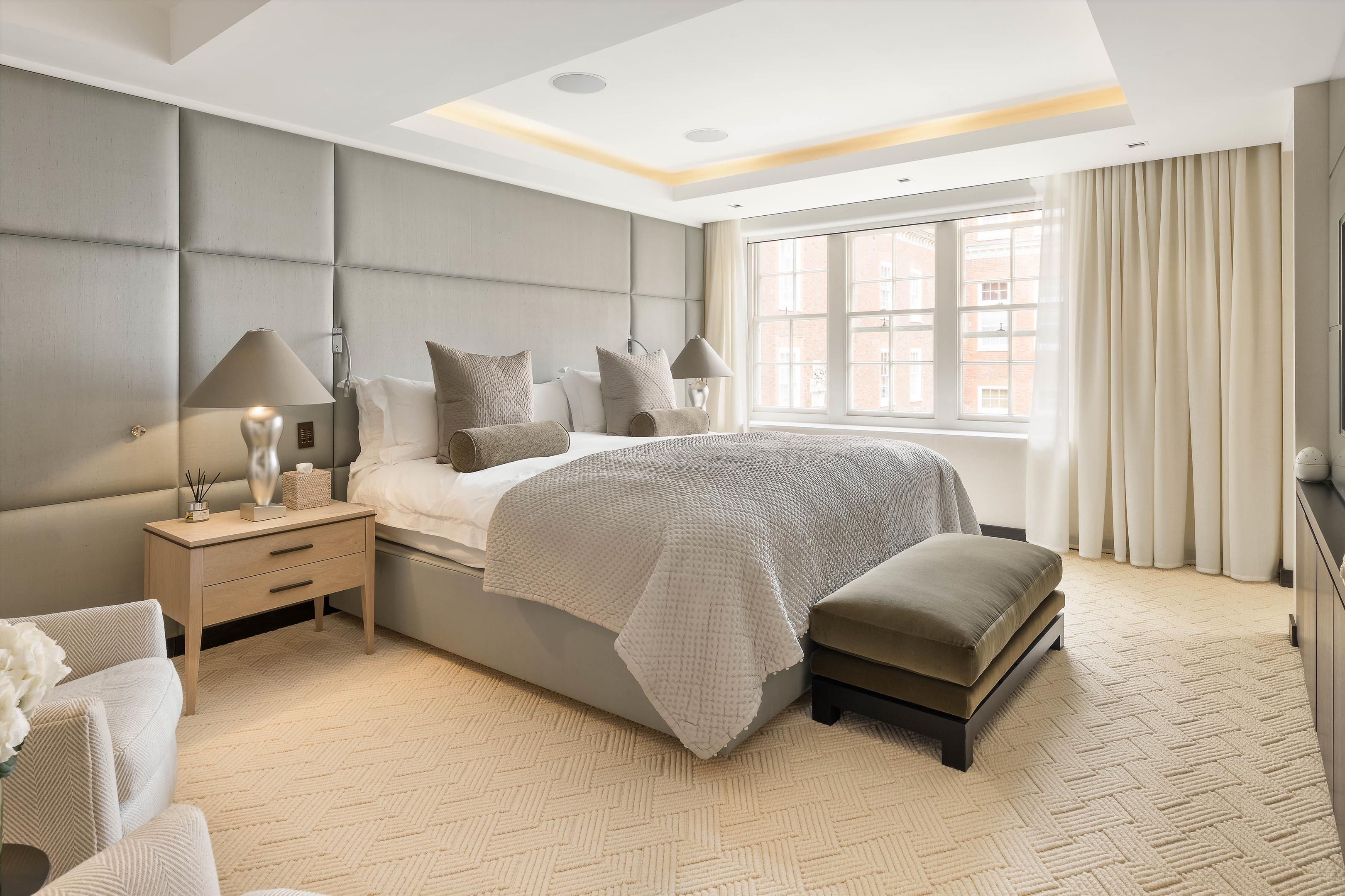 Duchess Of Bedfords Walk, London W8