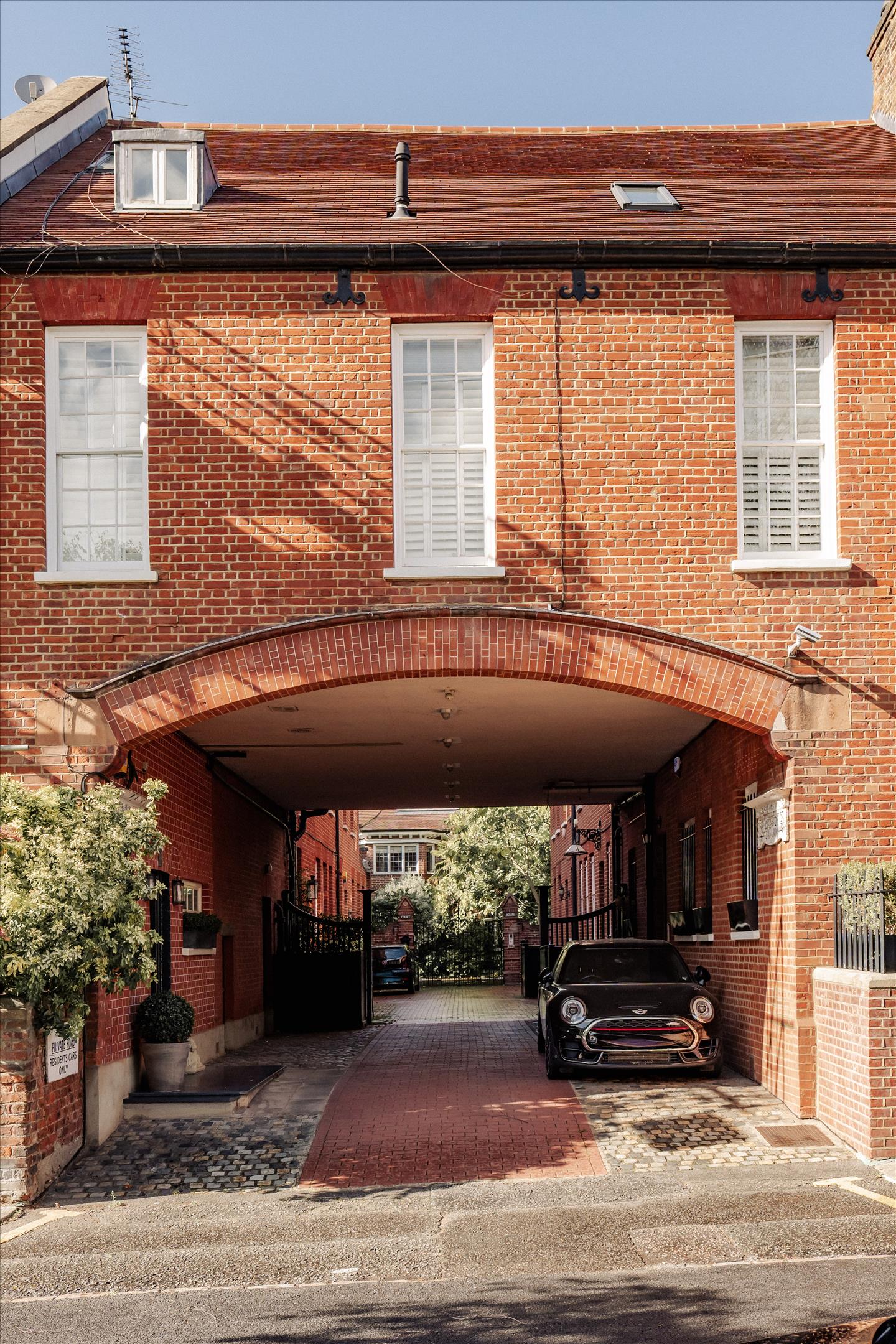 Holland Park Road, London W14