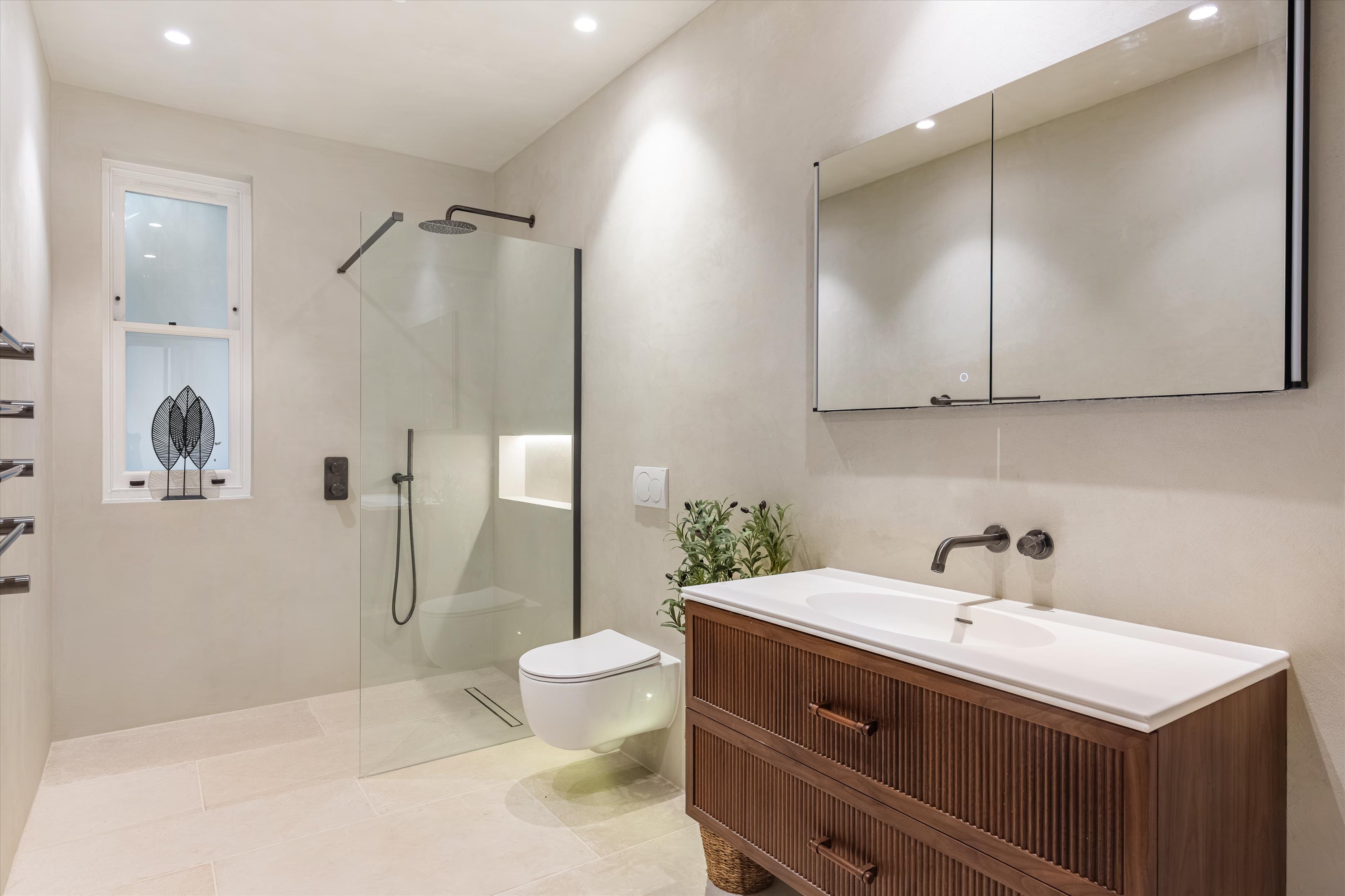 Russell Gardens Mews, London W14