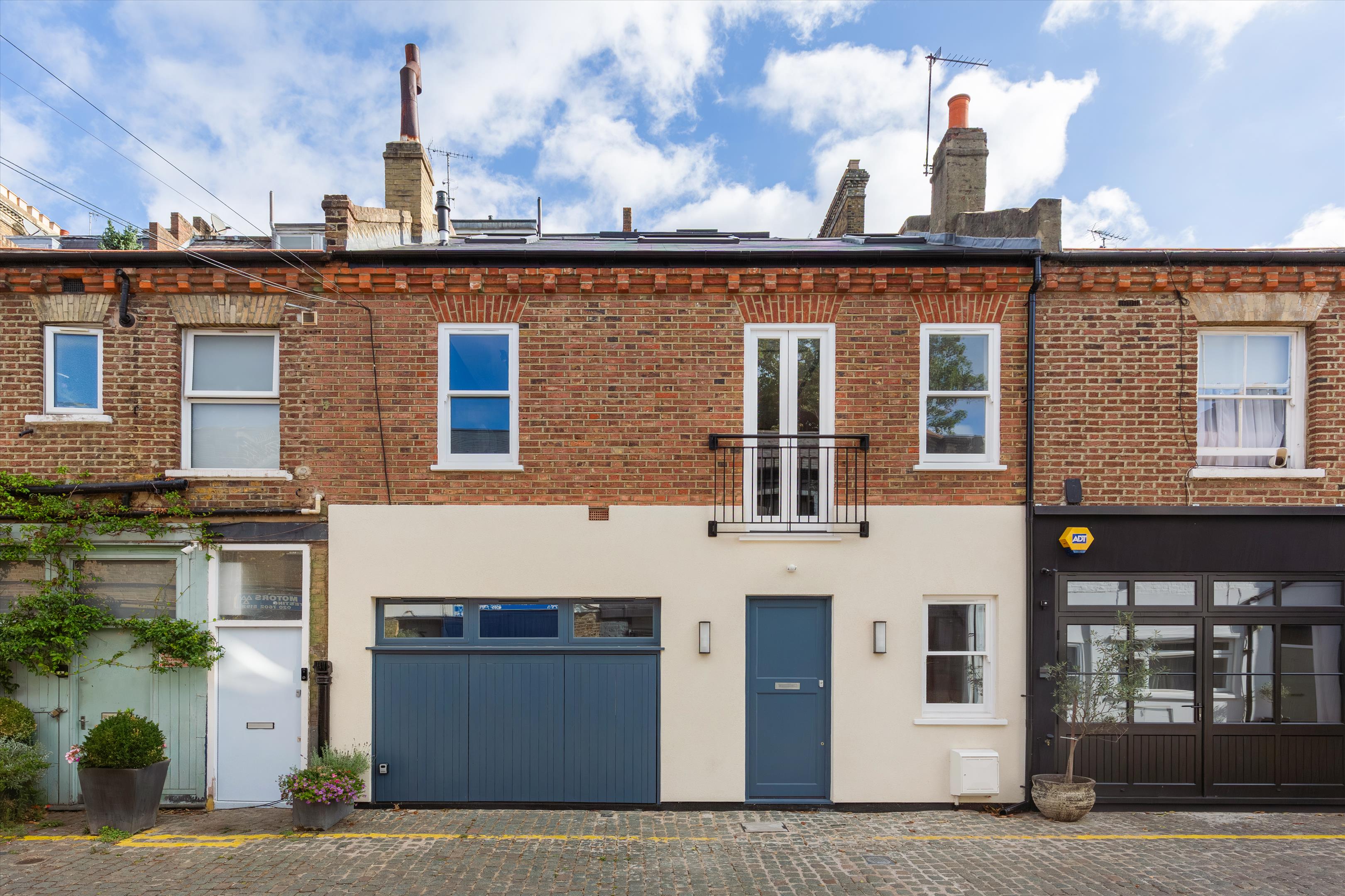 Russell Gardens Mews, London W14