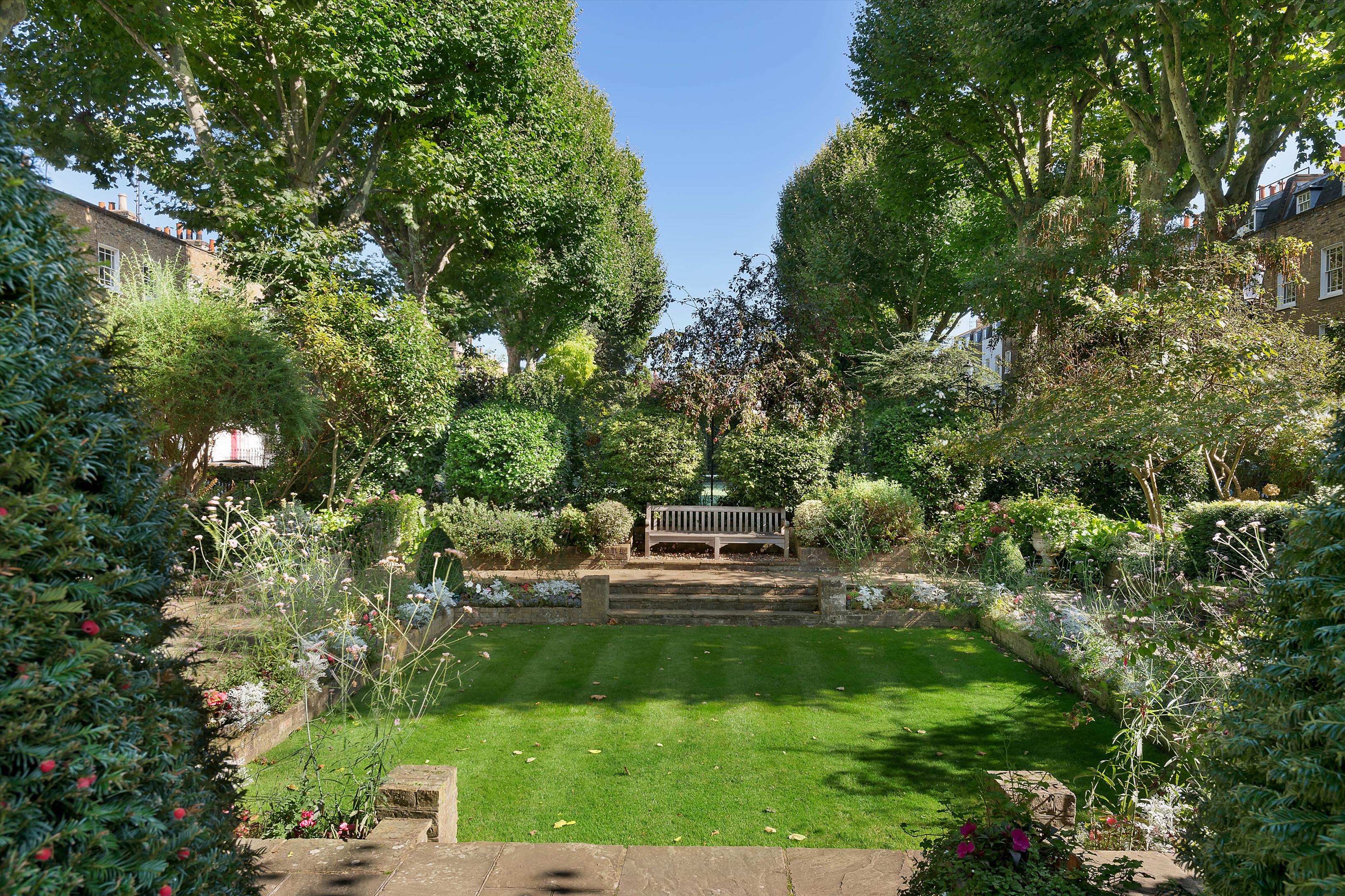 Pembroke Square, London W8