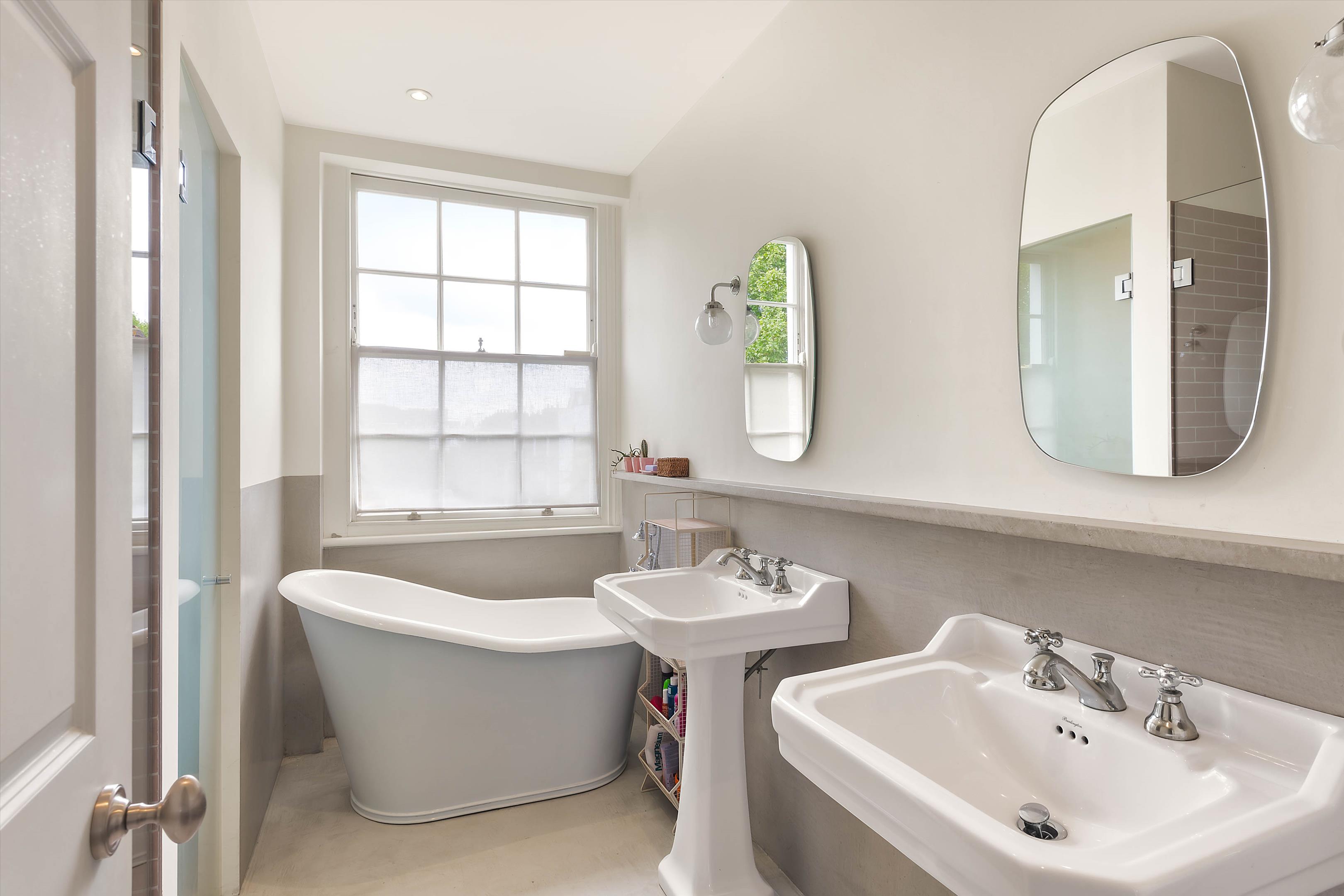 Pembroke Square, London W8