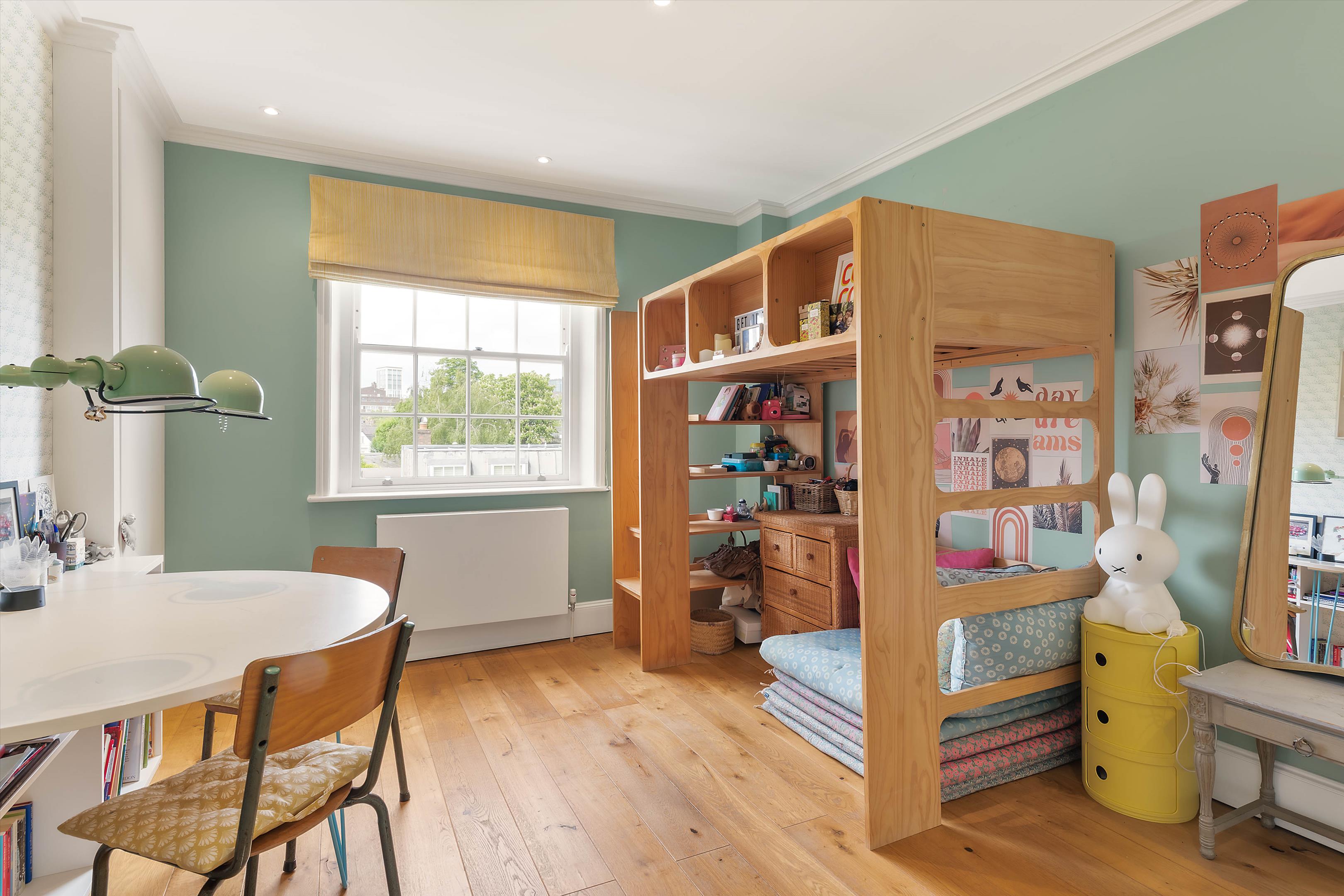 Pembroke Square, London W8