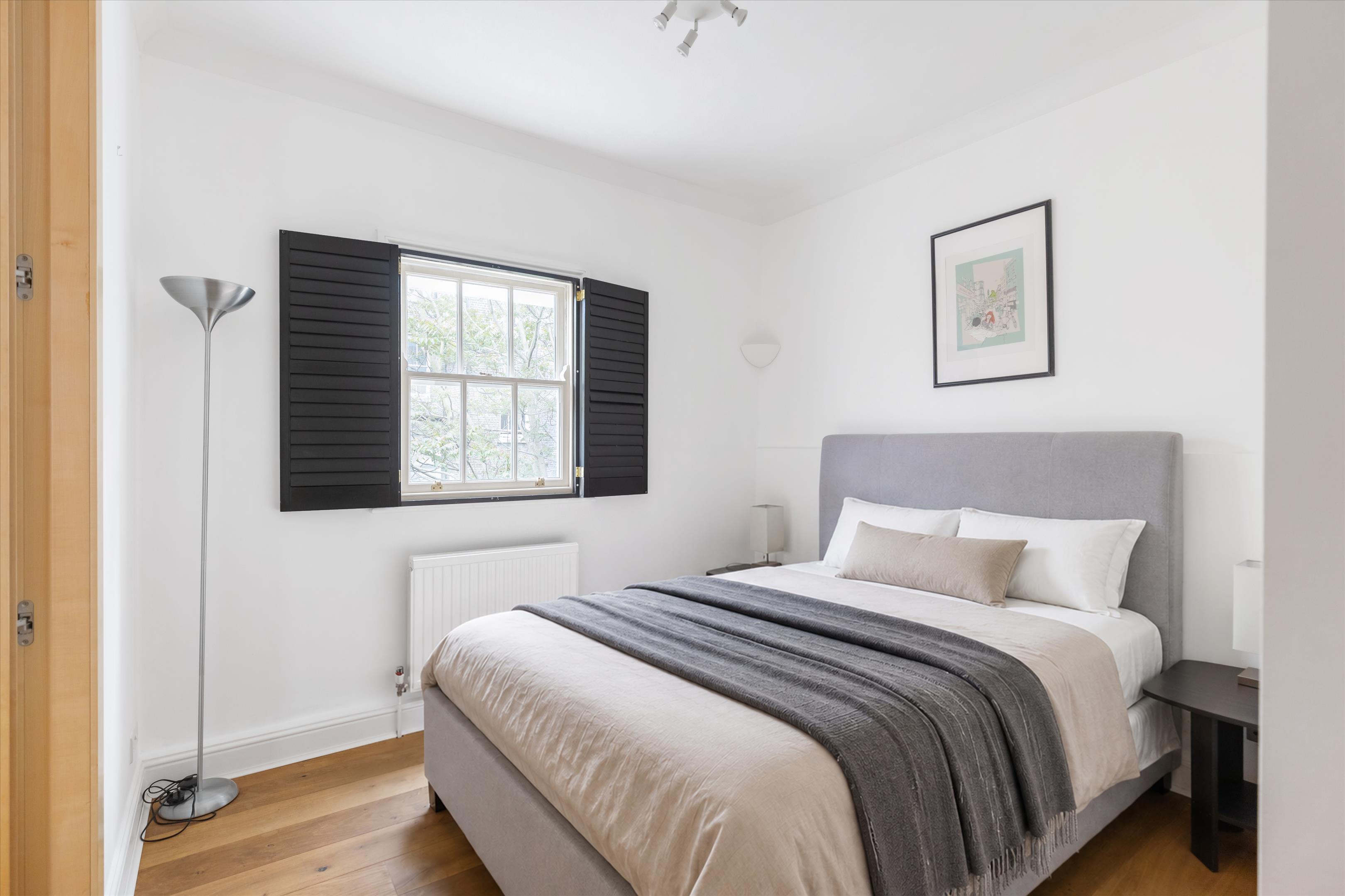 Logan Mews, London W8