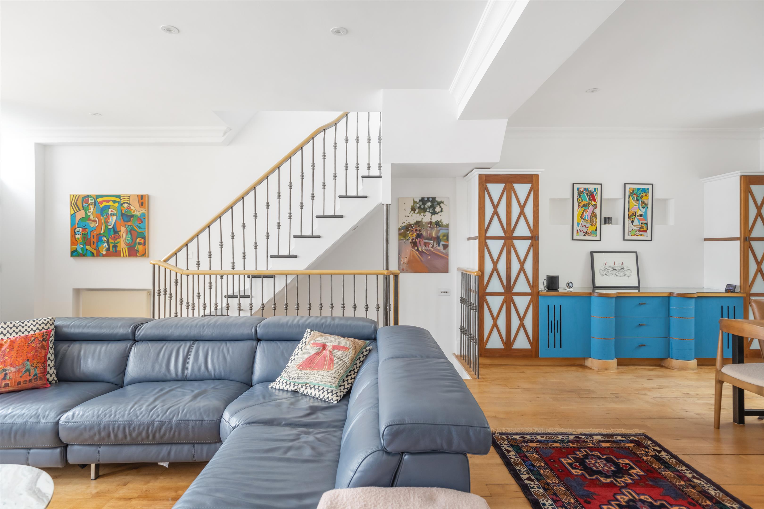 Logan Mews, London W8