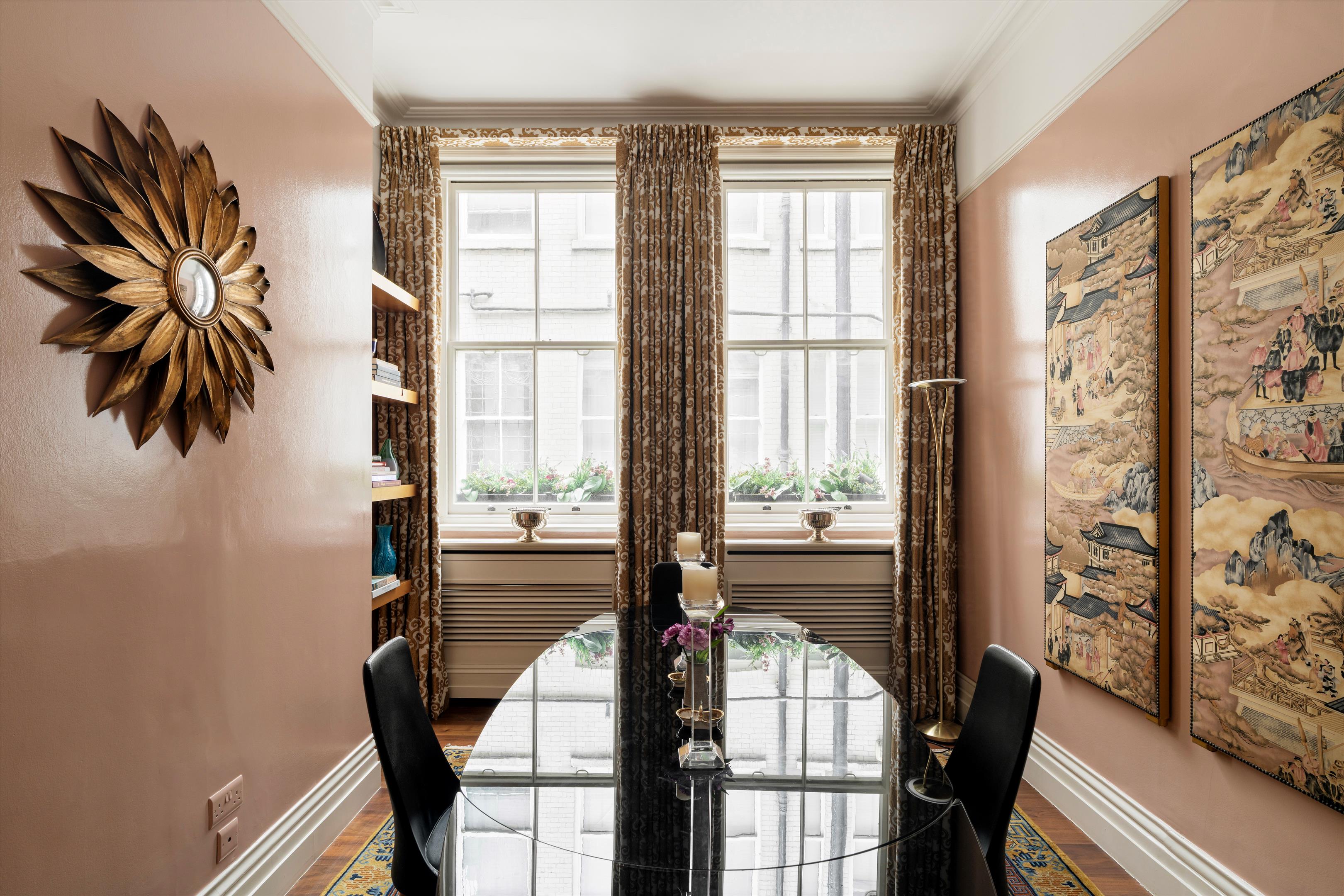 Hyde Park Gate, London SW7