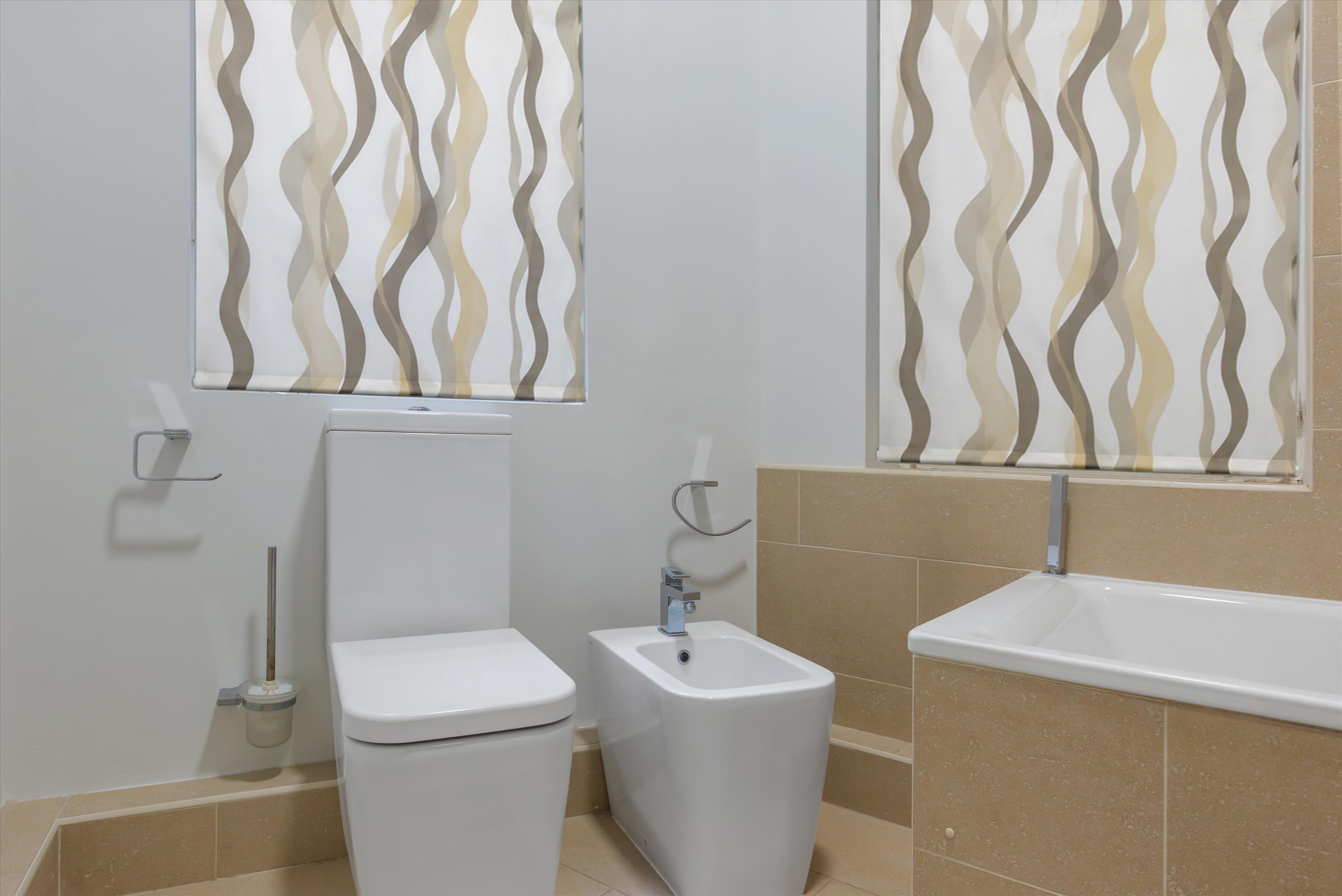 Campden Hill Court, Kensington, W8