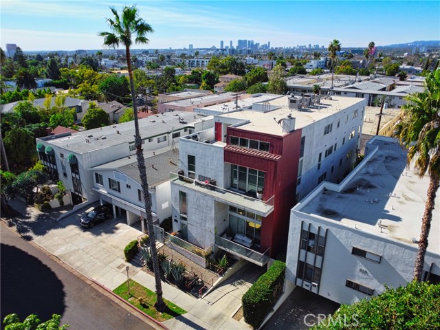 925 North Genesee Avenue Unit: 4