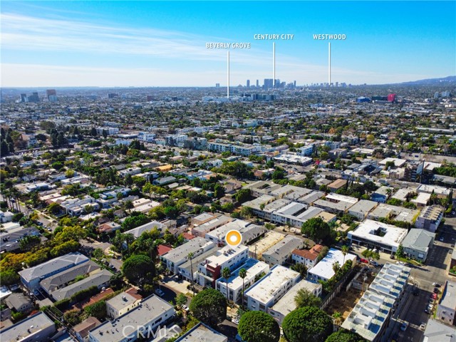 925 North Genesee Avenue Unit: 4