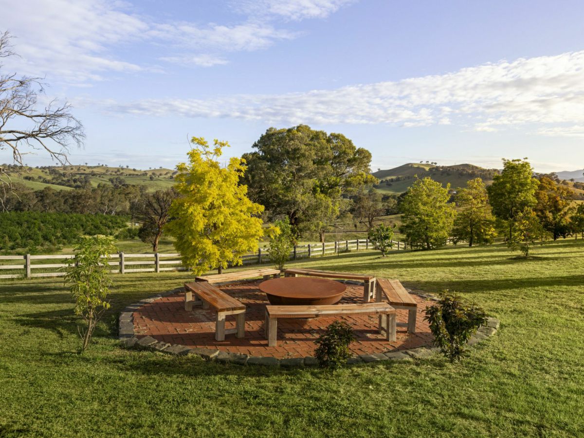 Mansfield, North Eastern, VIC