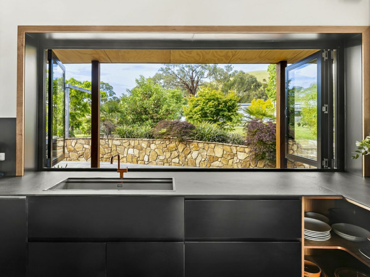 Mansfield, North Eastern, VIC