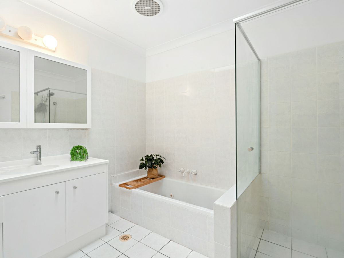 Broadbeach Waters, Gold Coast, QLD