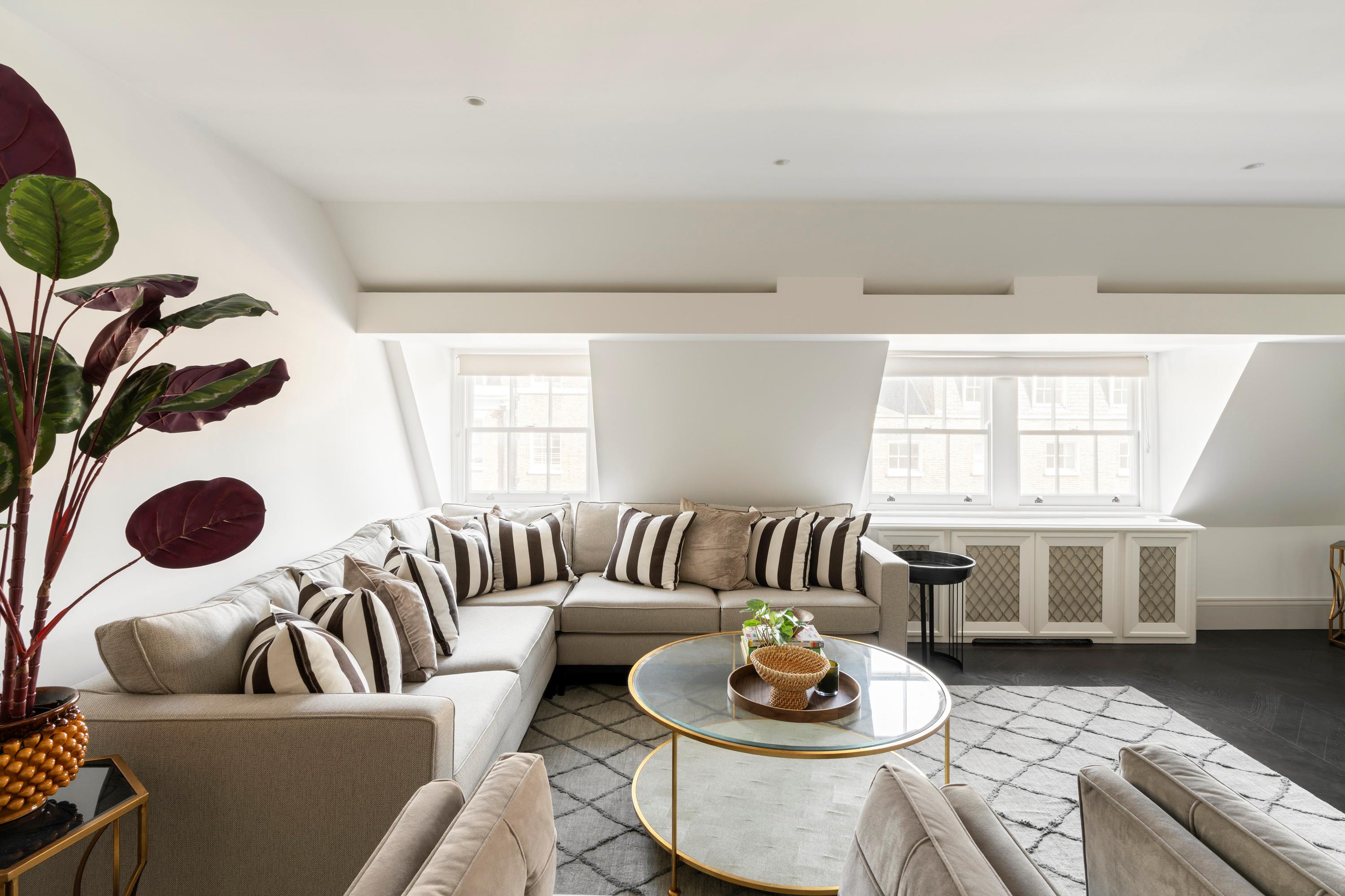 Fitzhardinge Street, Marylebone, W1H