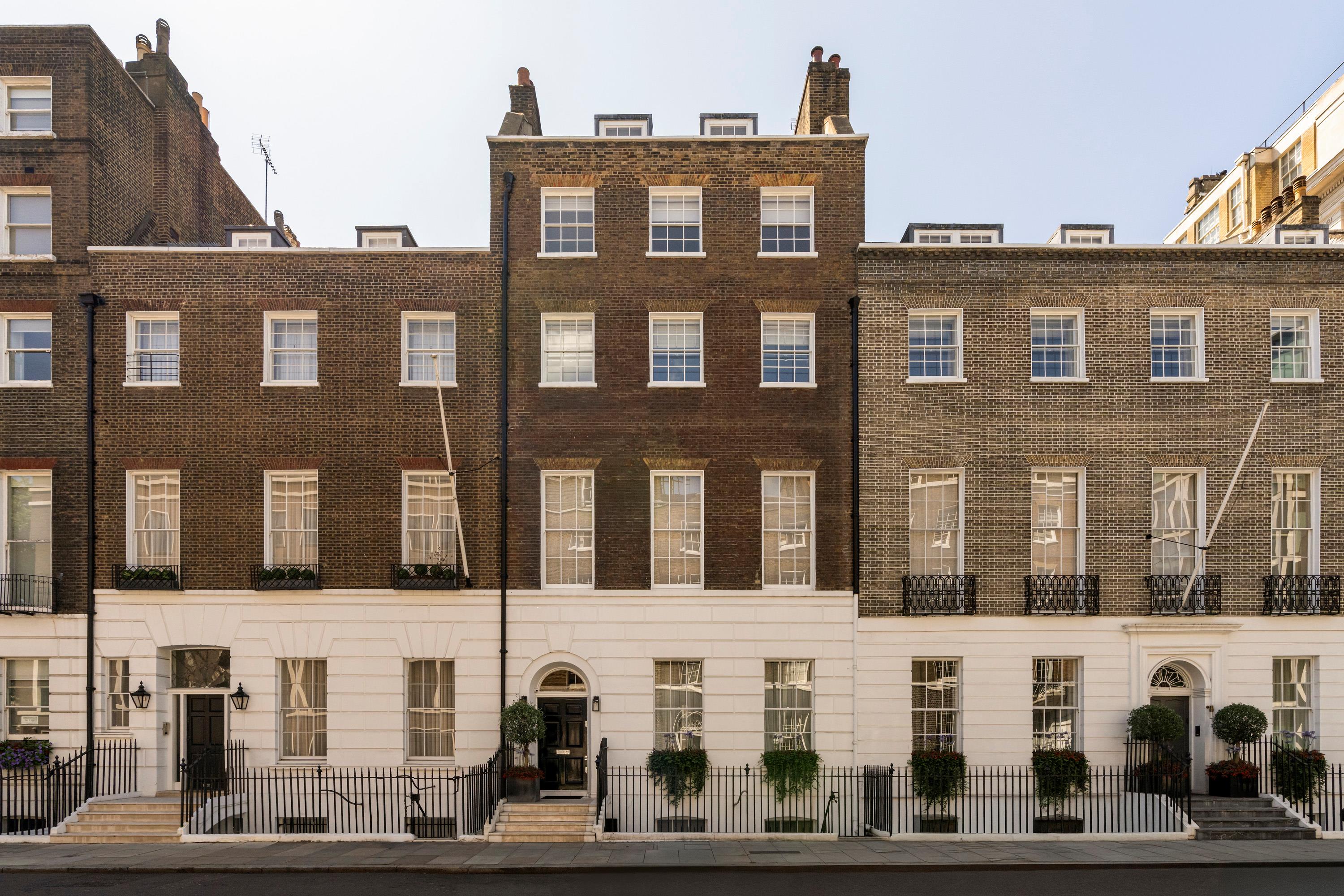 Fitzhardinge Street, Marylebone, W1H.