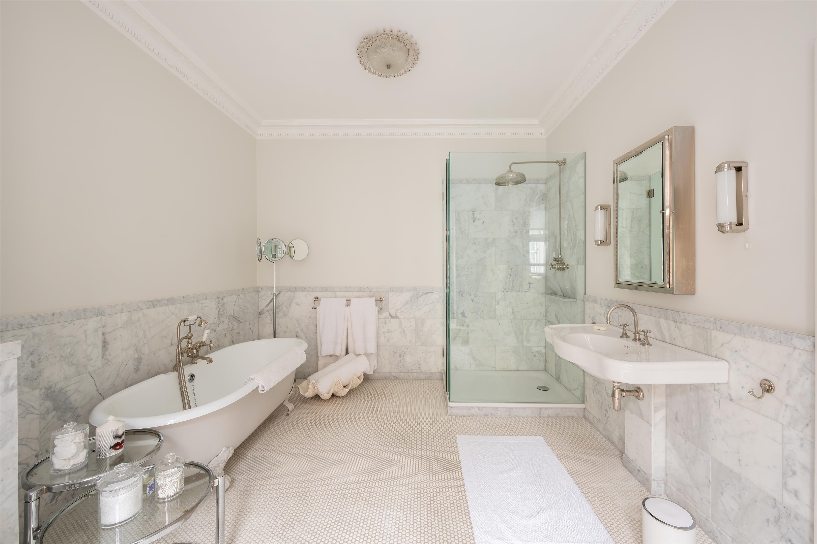 Portland Place, Marylebone, London W1B