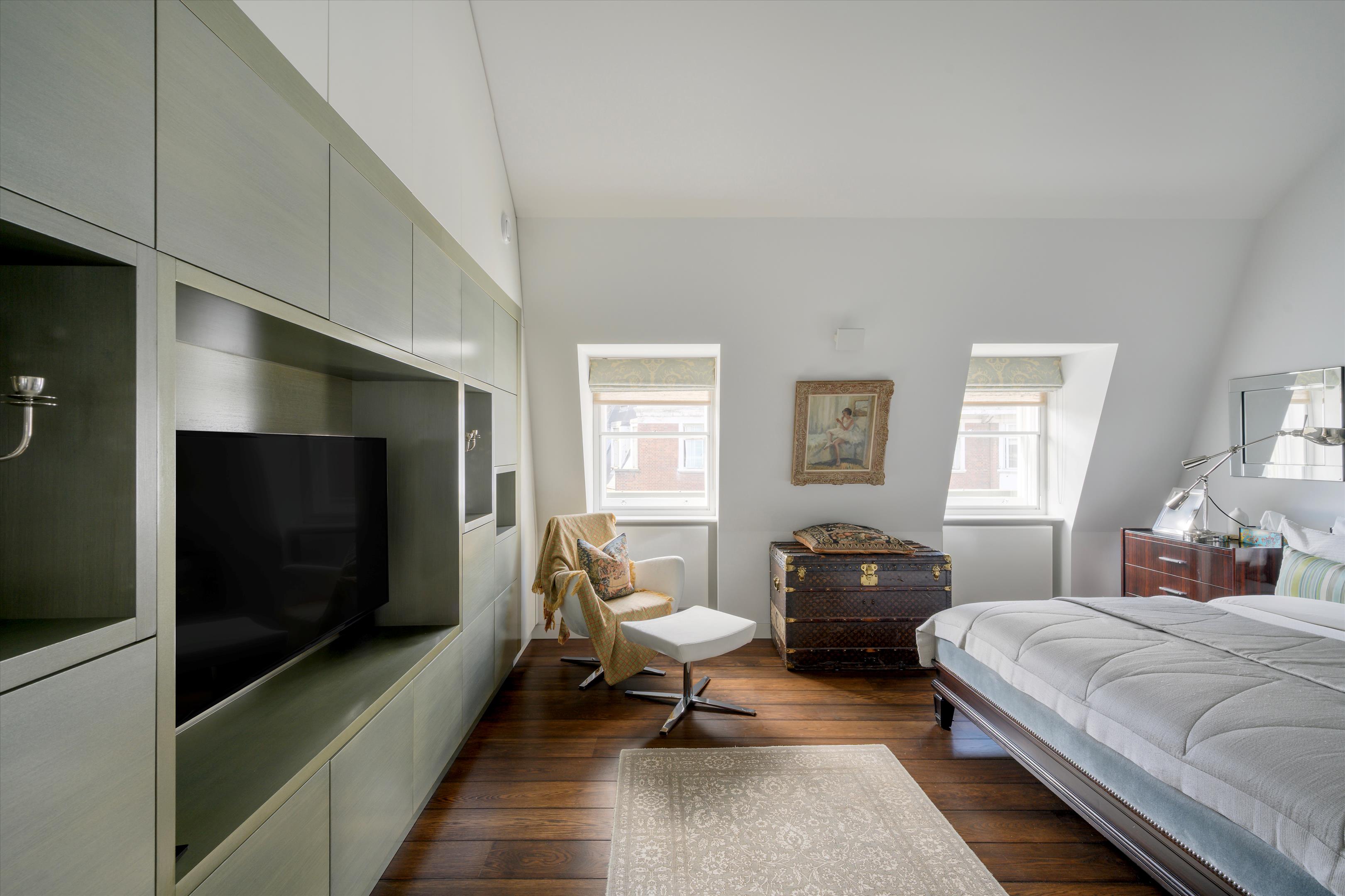 Connaught Square, London W2