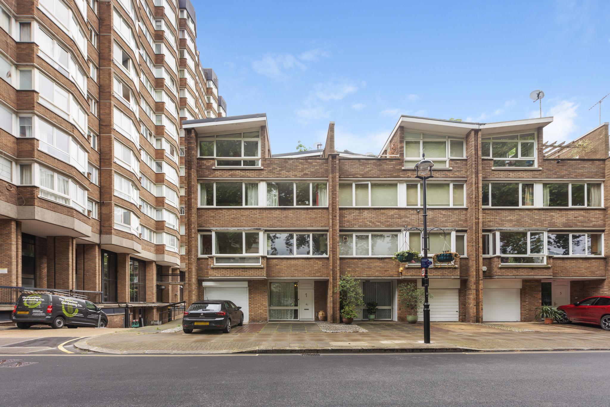 Cambridge Square, London W2