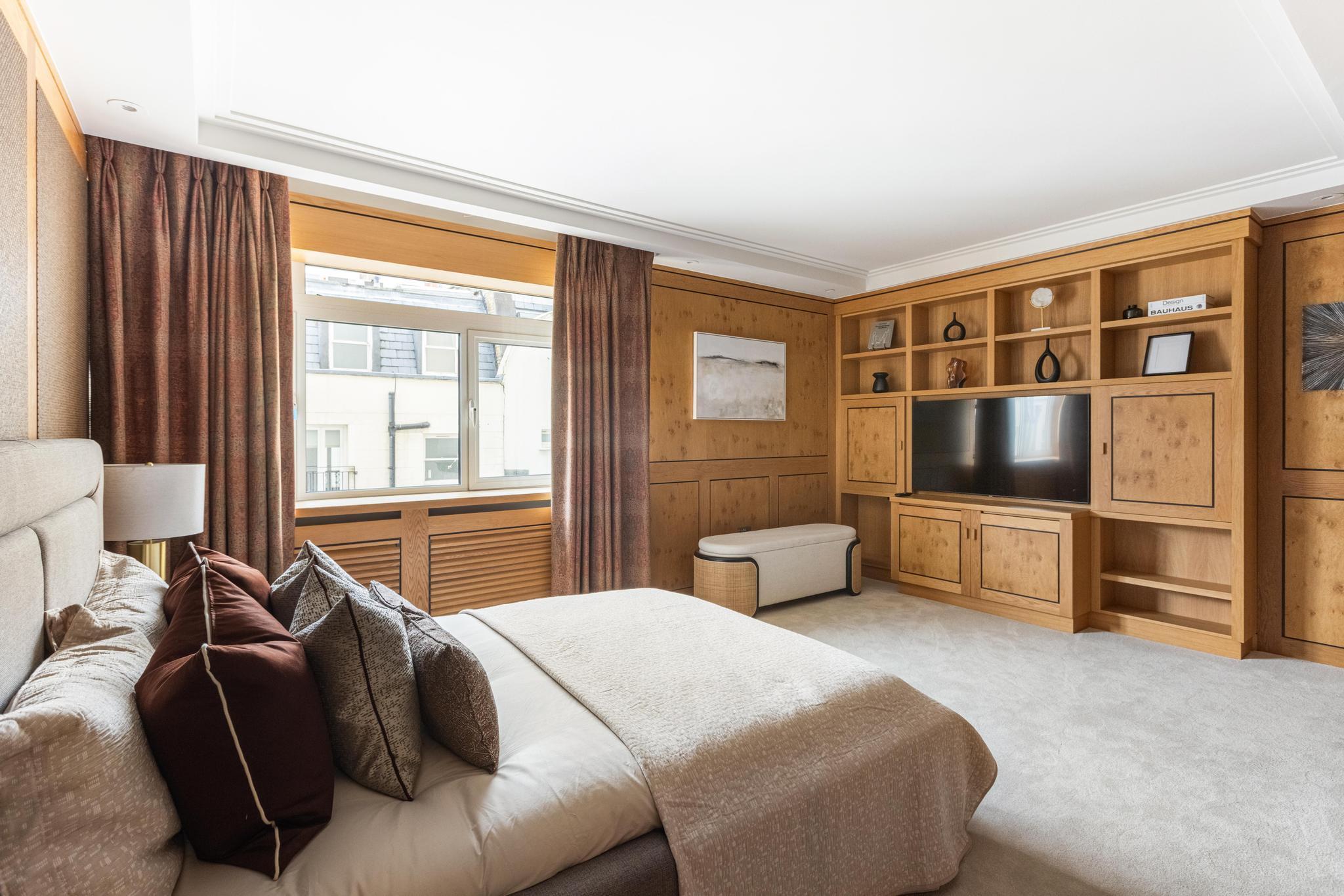 Chelwood House, Gloucester Square, Hyde Park, London W2