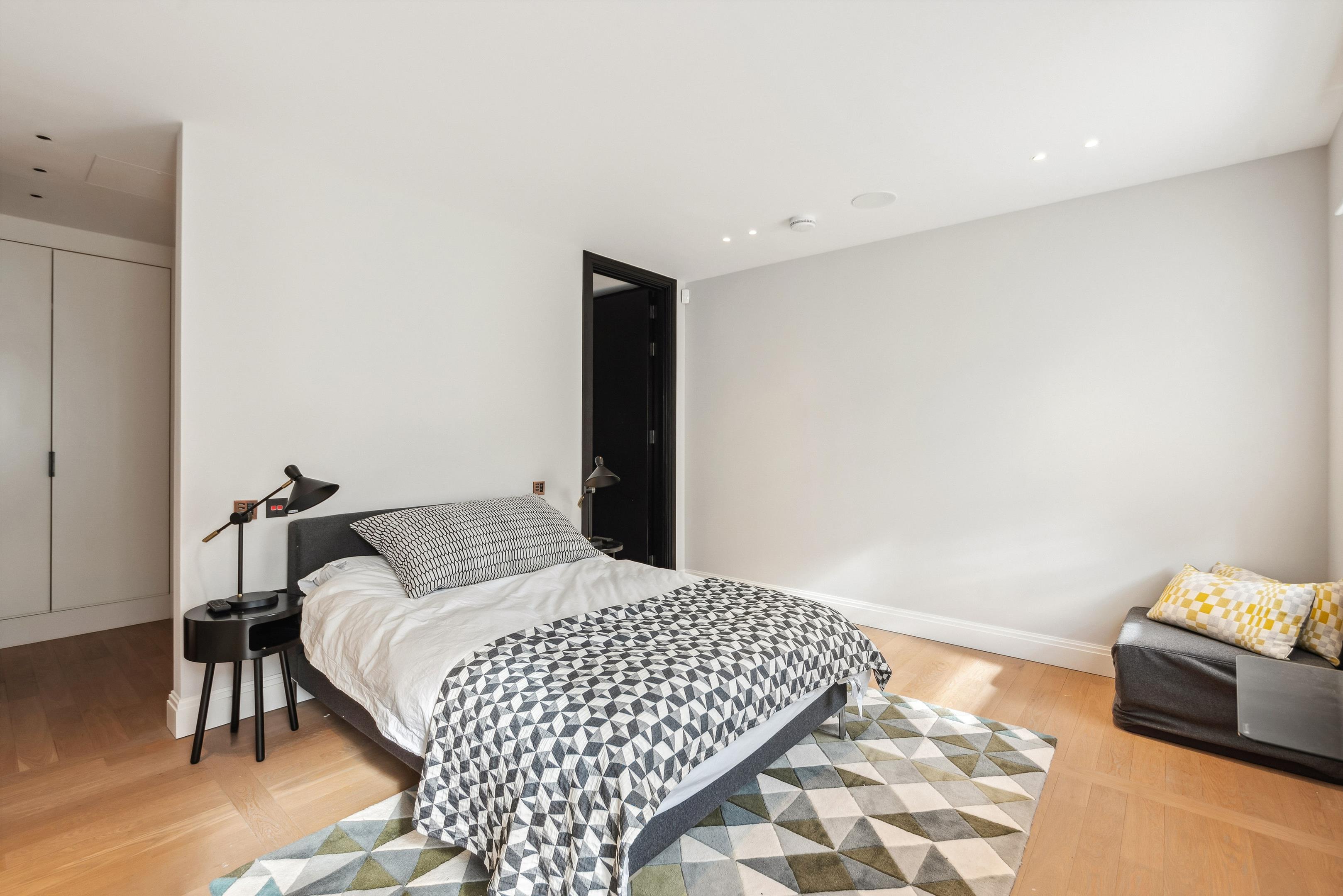 Park Crescent, Marylebone, London W1B