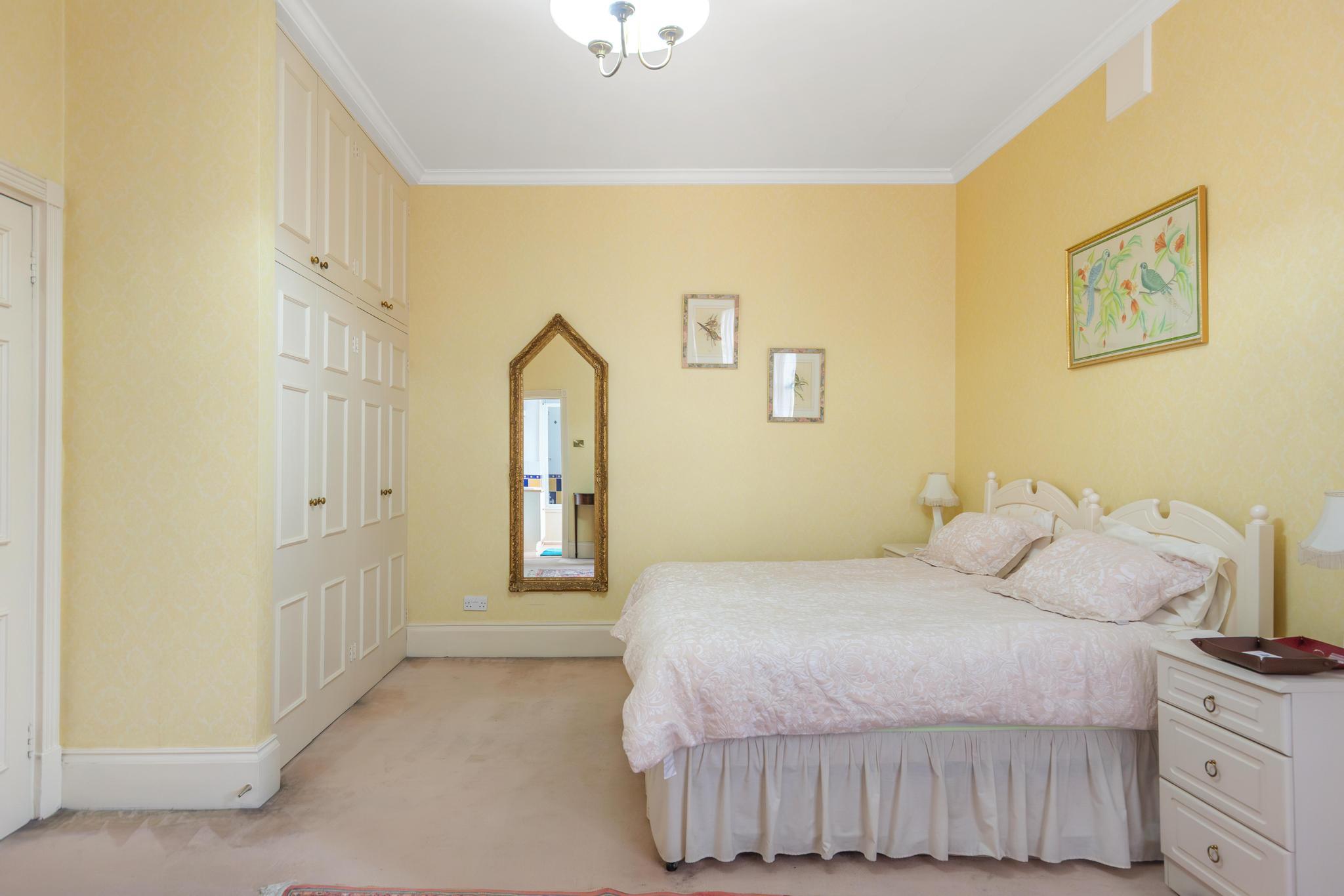 Montagu Mansions, London W1U