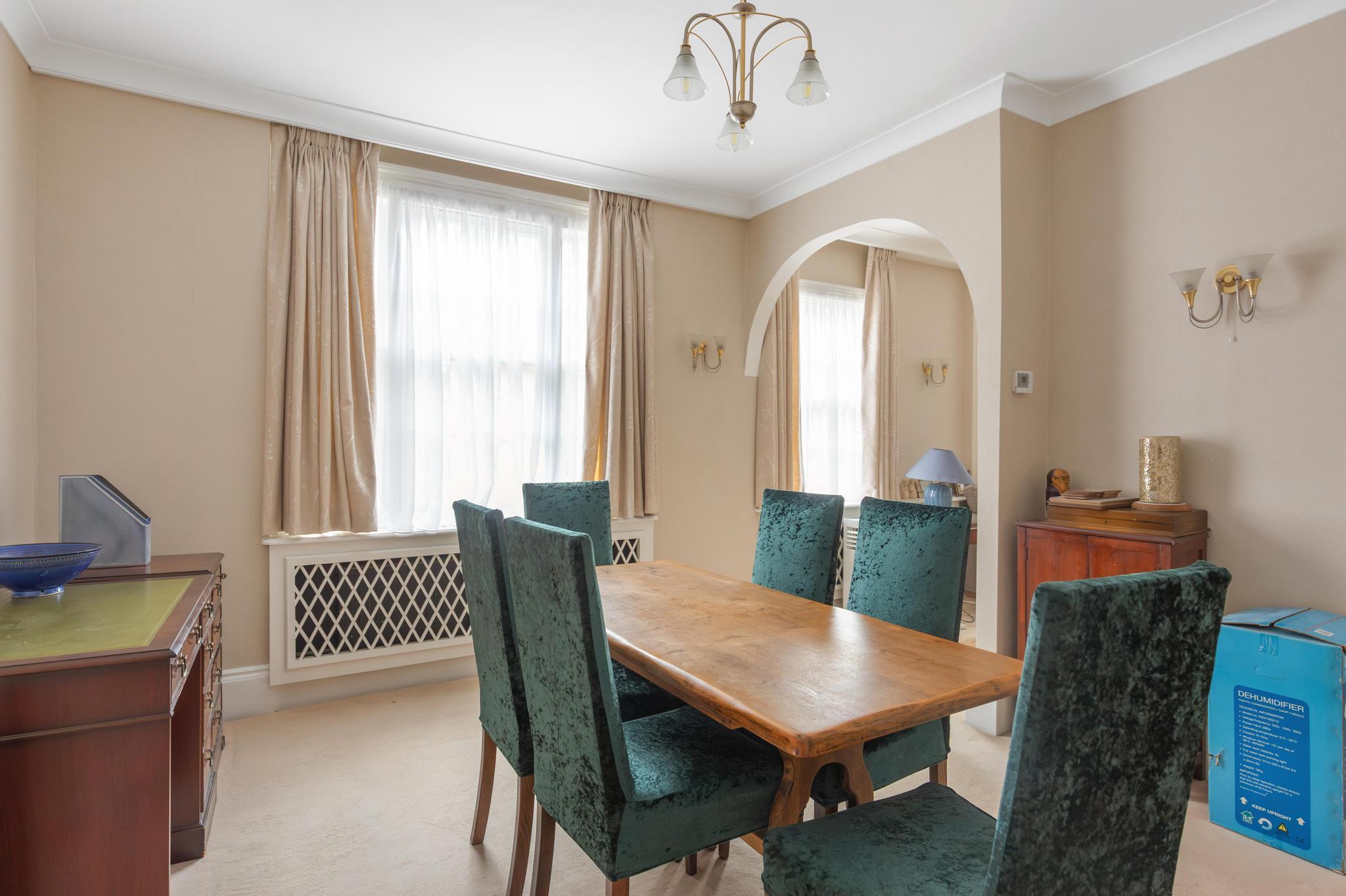 Montagu Mansions, London W1U