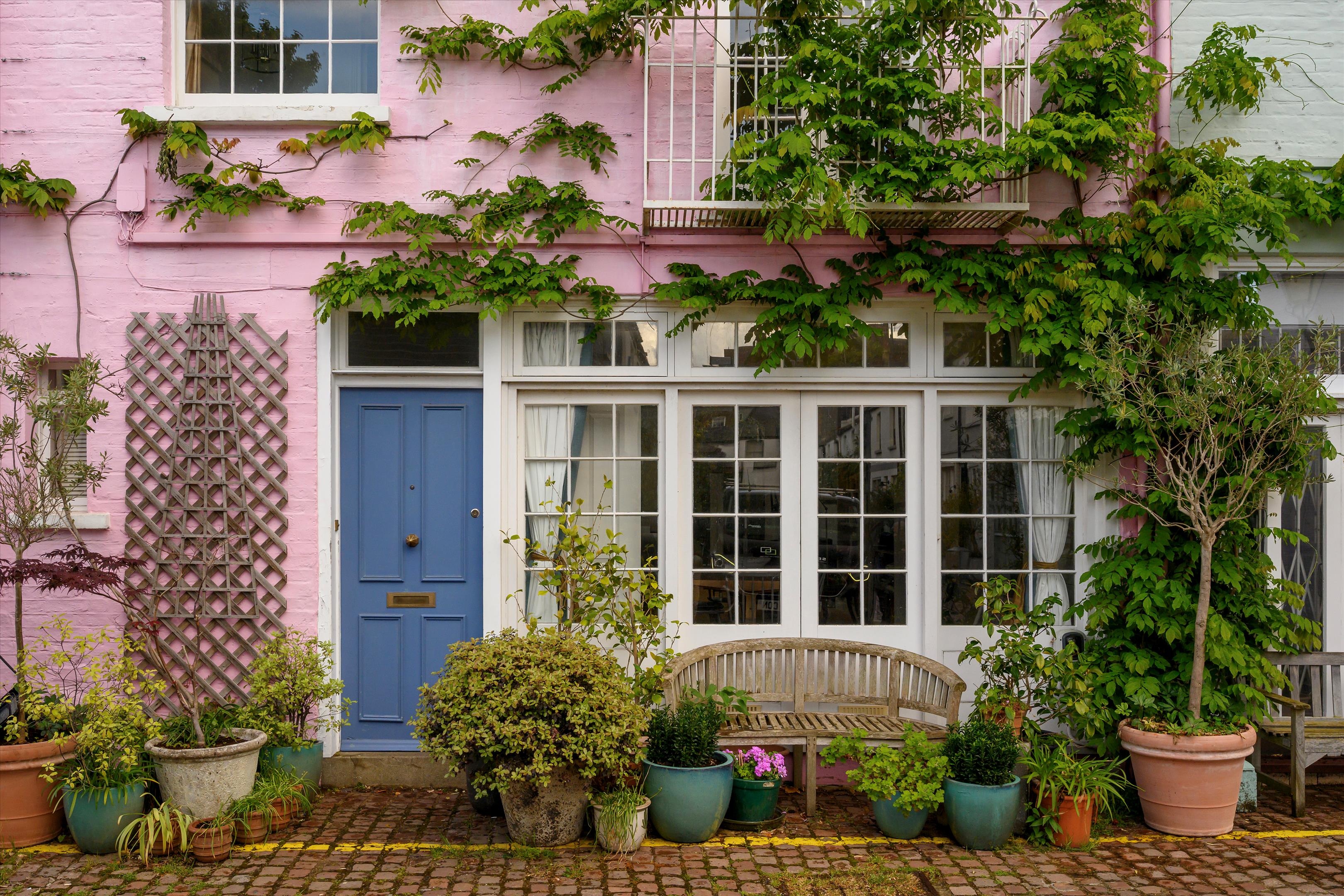 Pembridge Mews, Notting Hill, W11