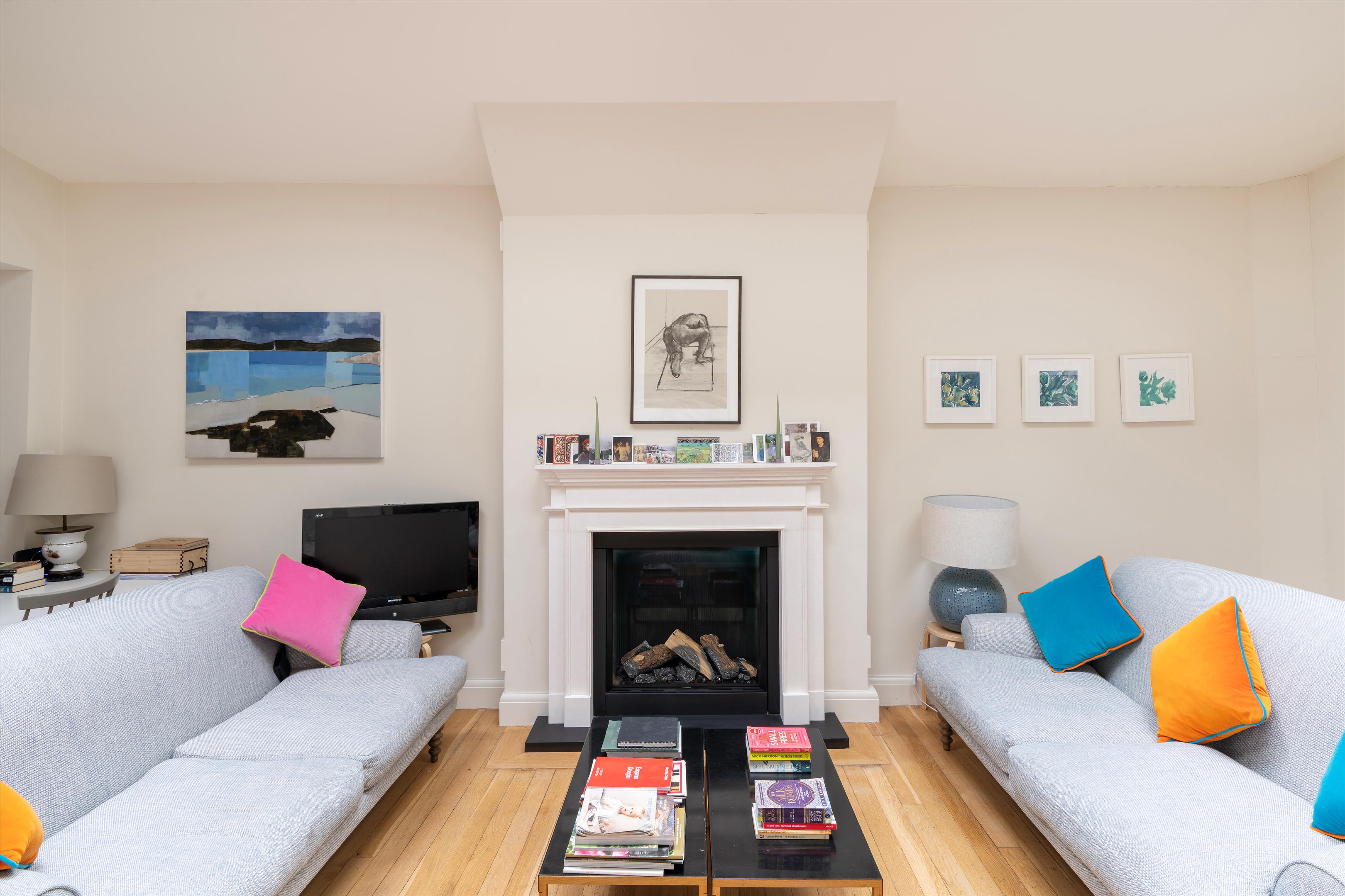Pembridge Mews, Notting Hill, W11