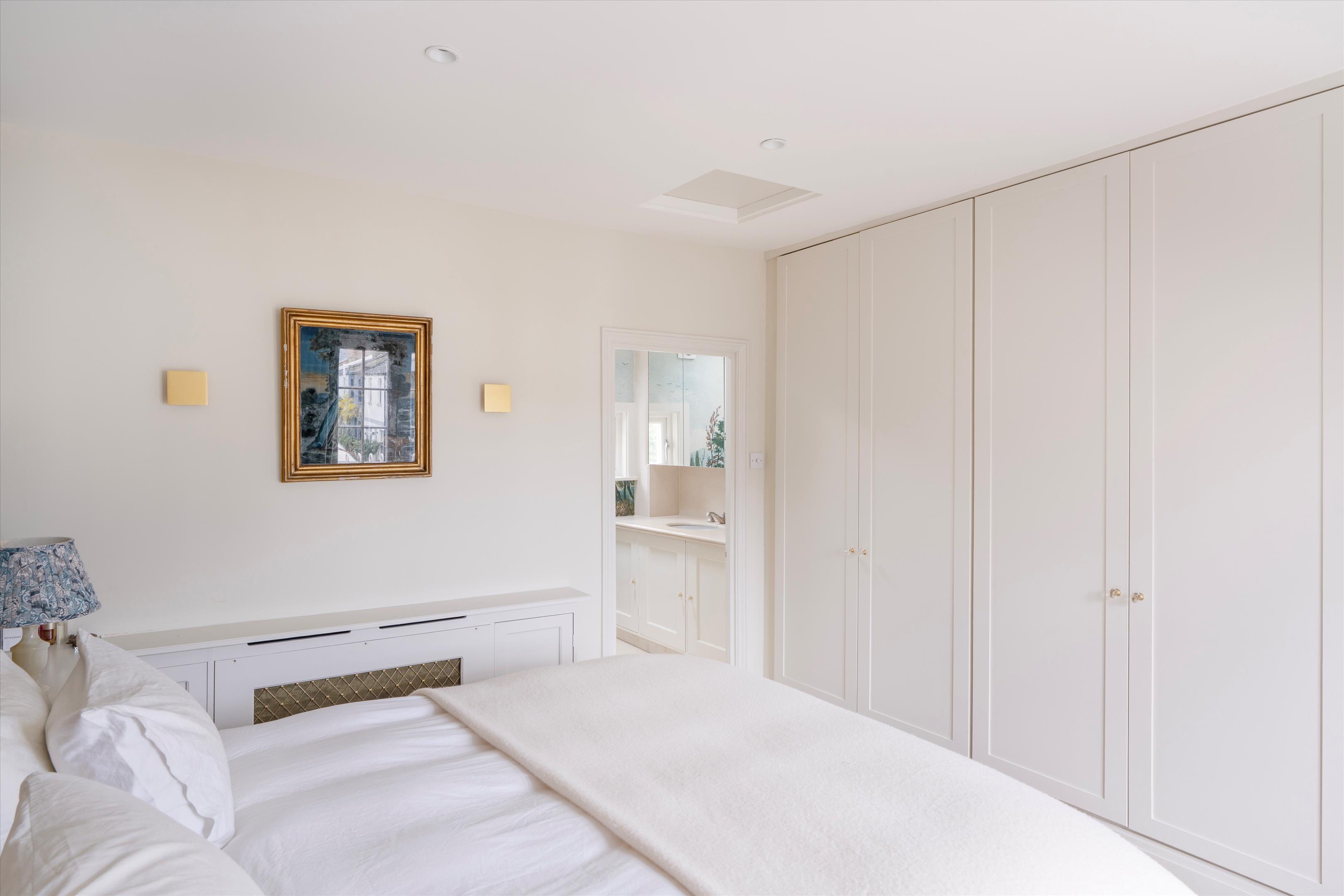 Pembridge Mews, Notting Hill, W11