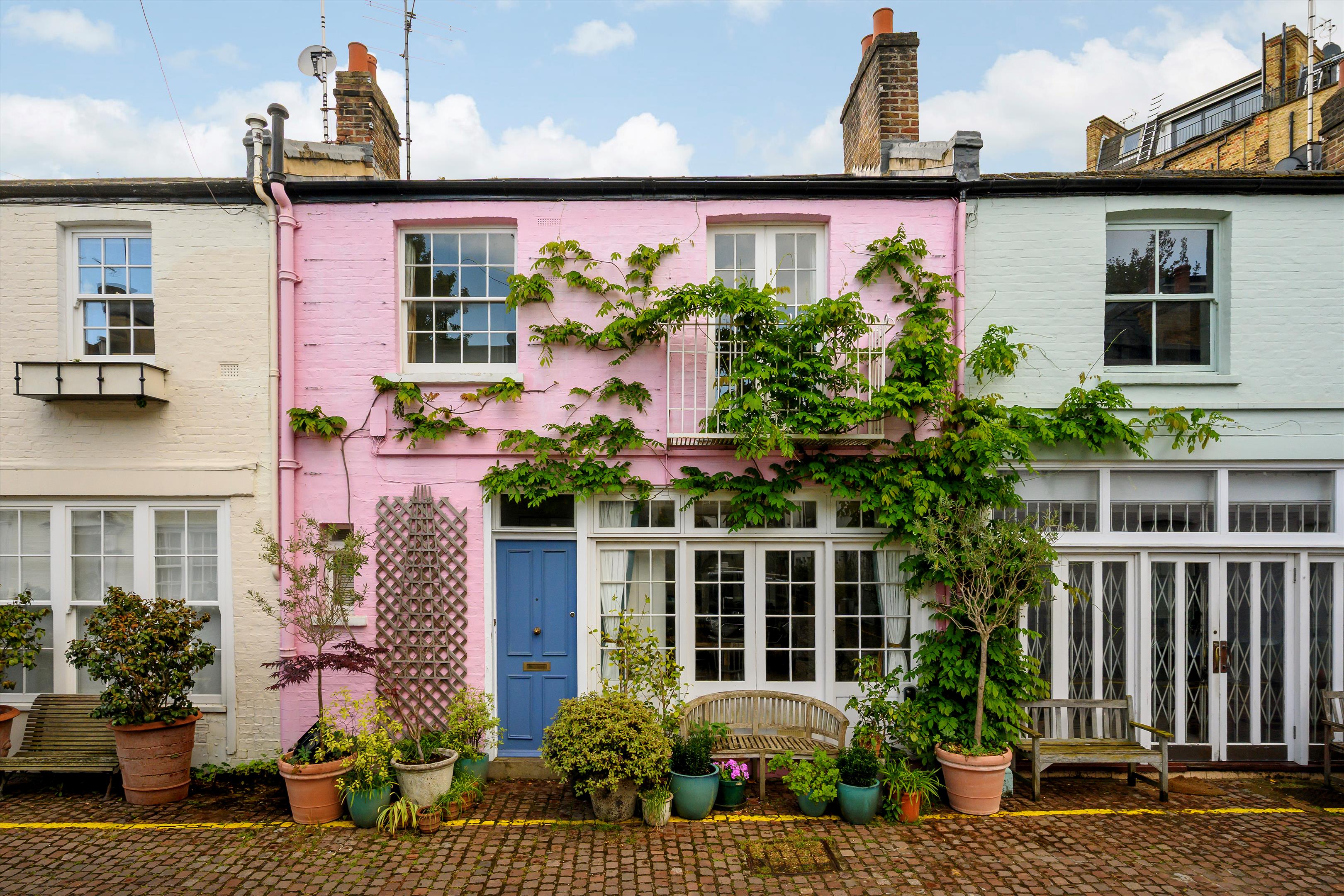 Pembridge Mews, Notting Hill, W11