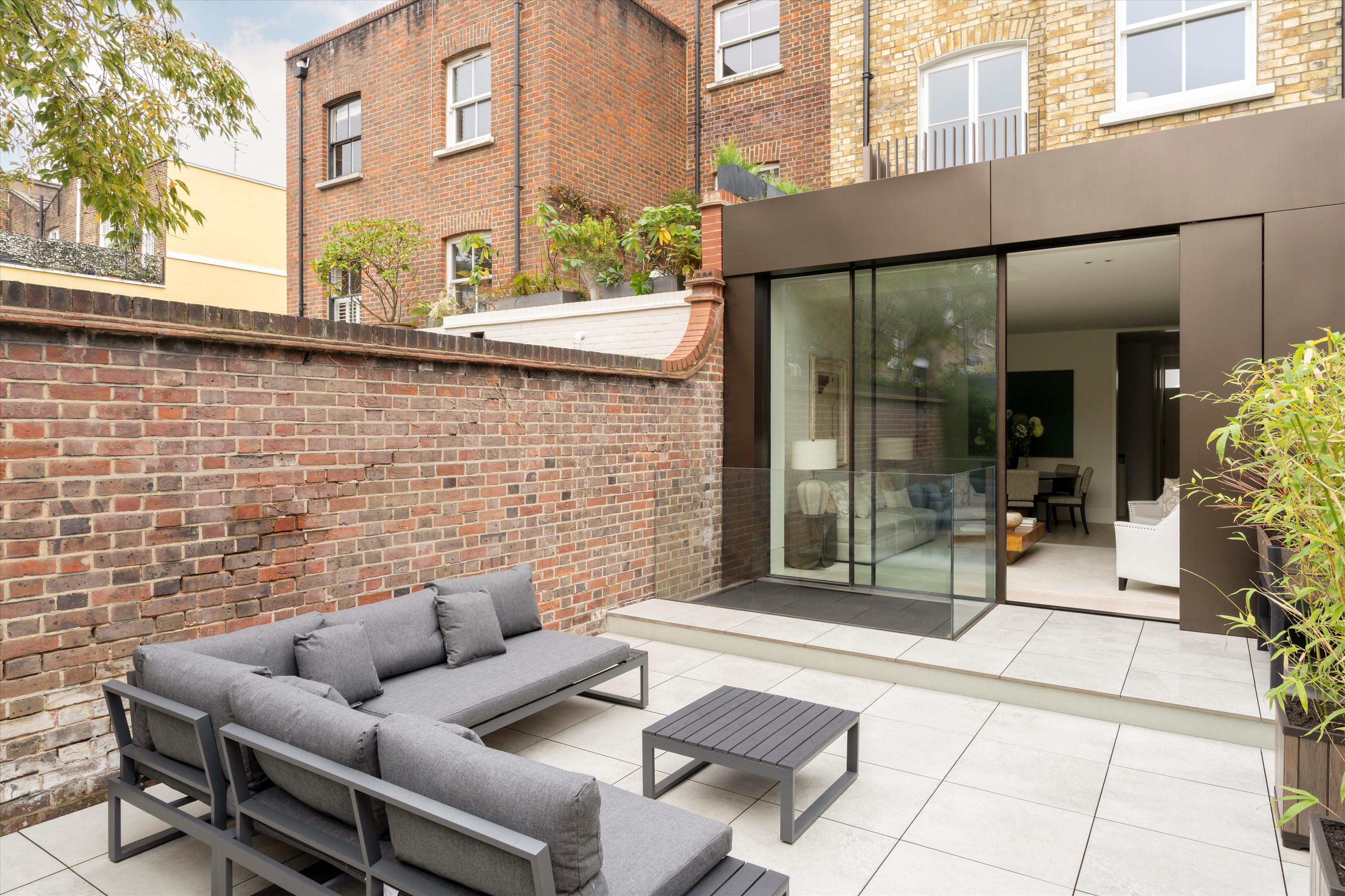 Queensdale Road, London, W11