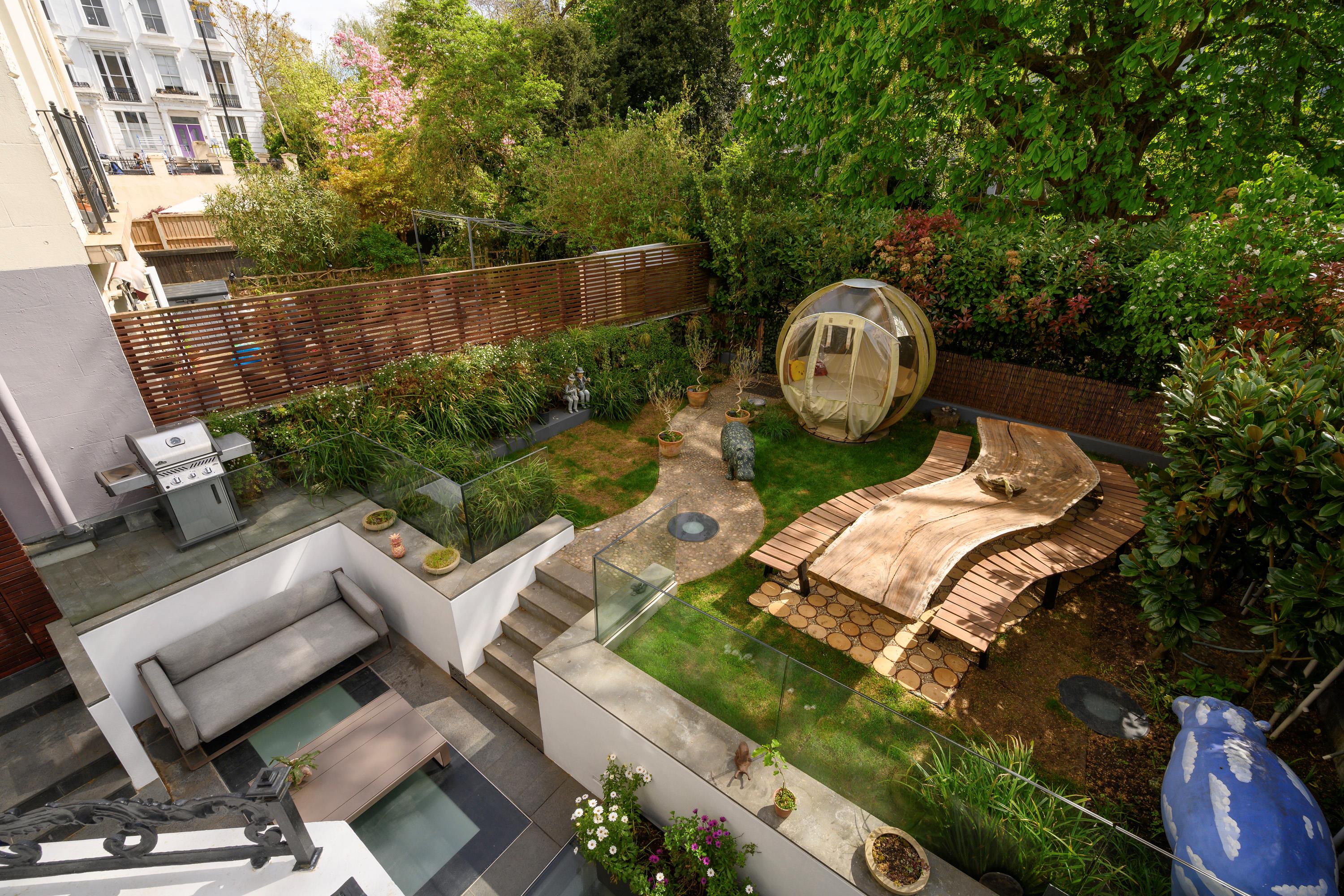 Elgin Crescent, London, W11