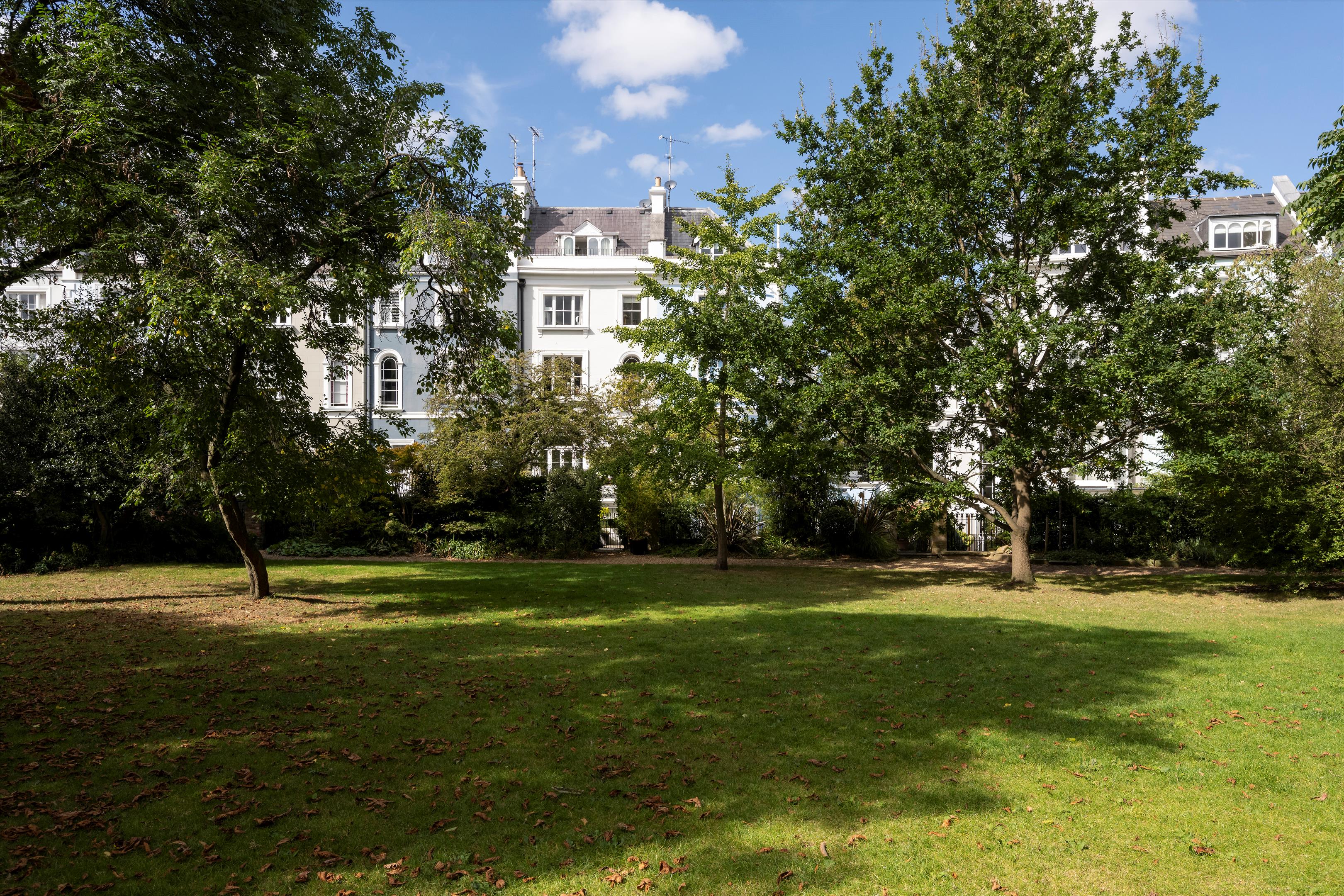 Elgin Crescent, London, W11