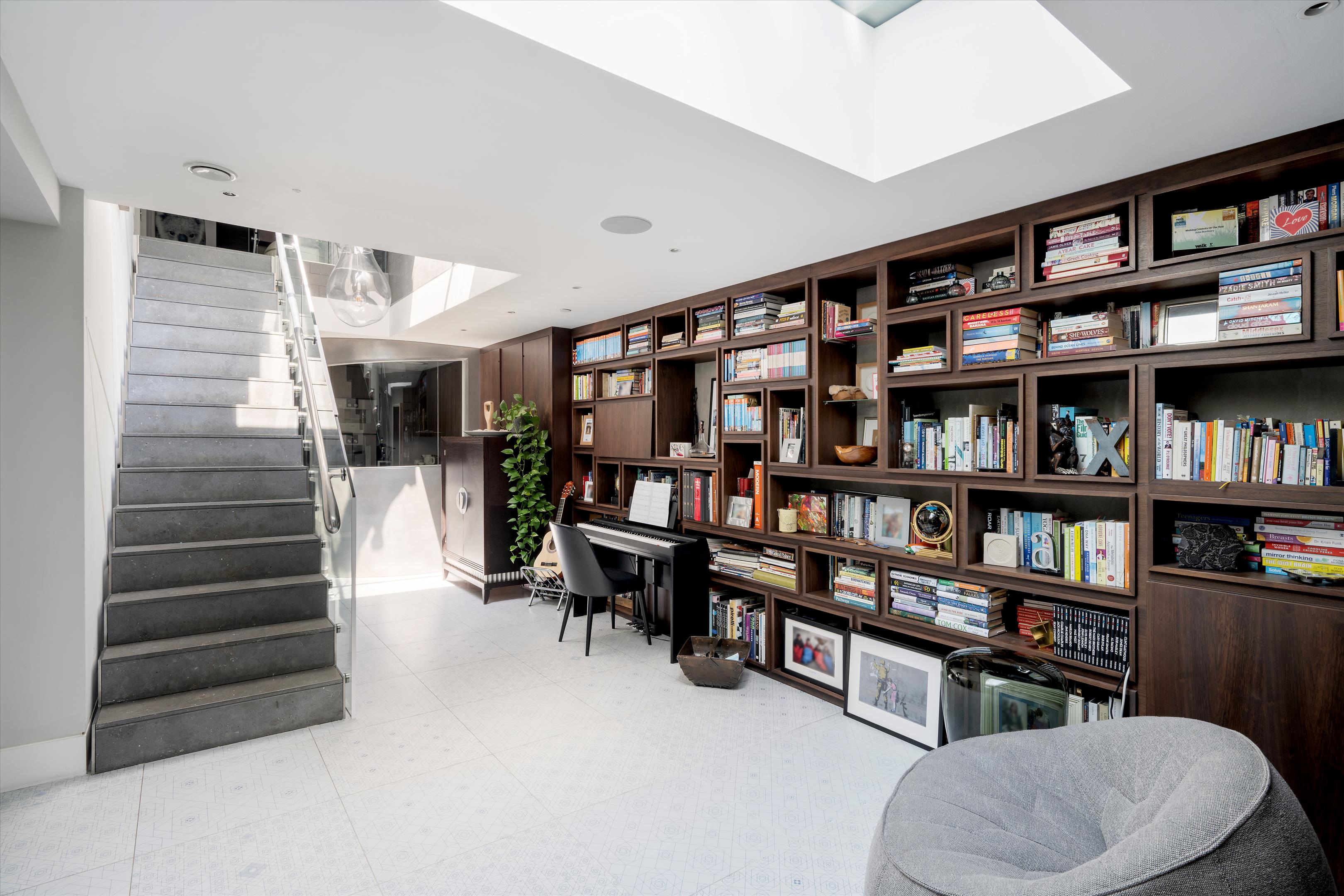 Elgin Crescent, London, W11