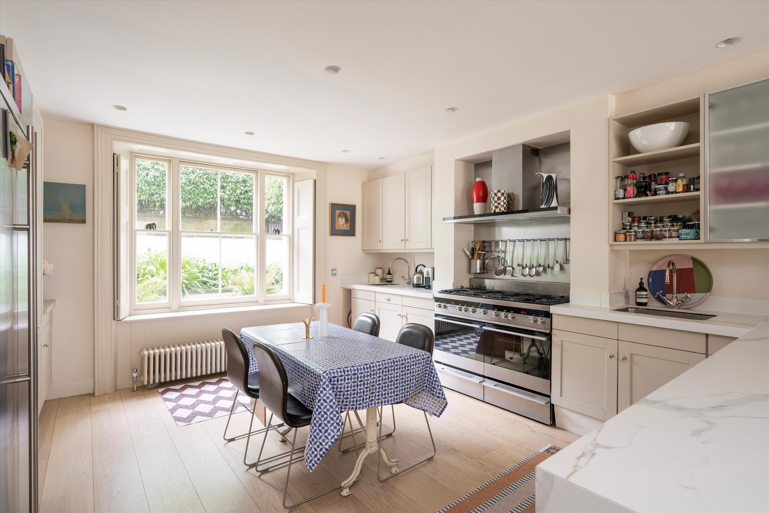 Clarendon Road, London, W11