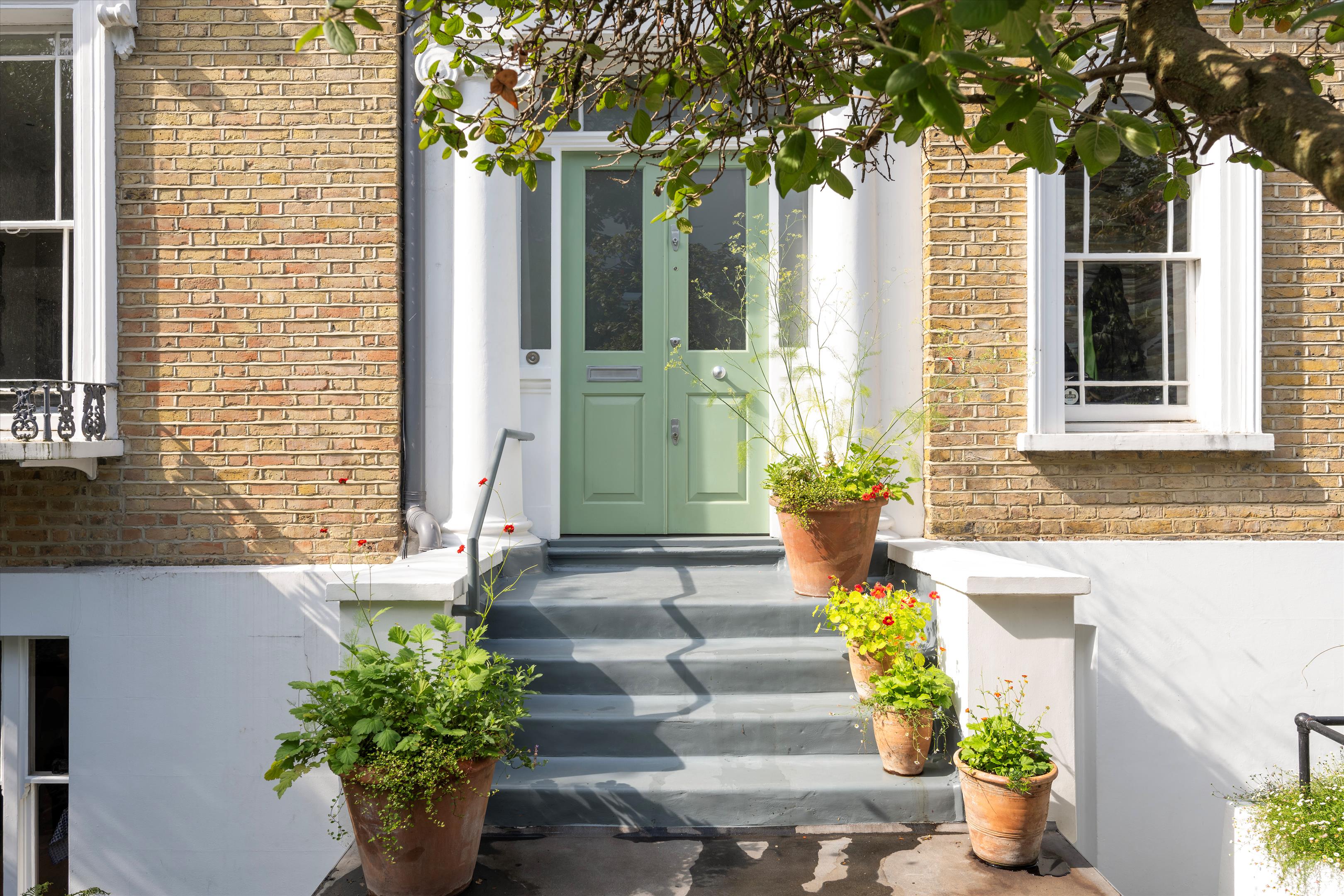 Clarendon Road, London, W11