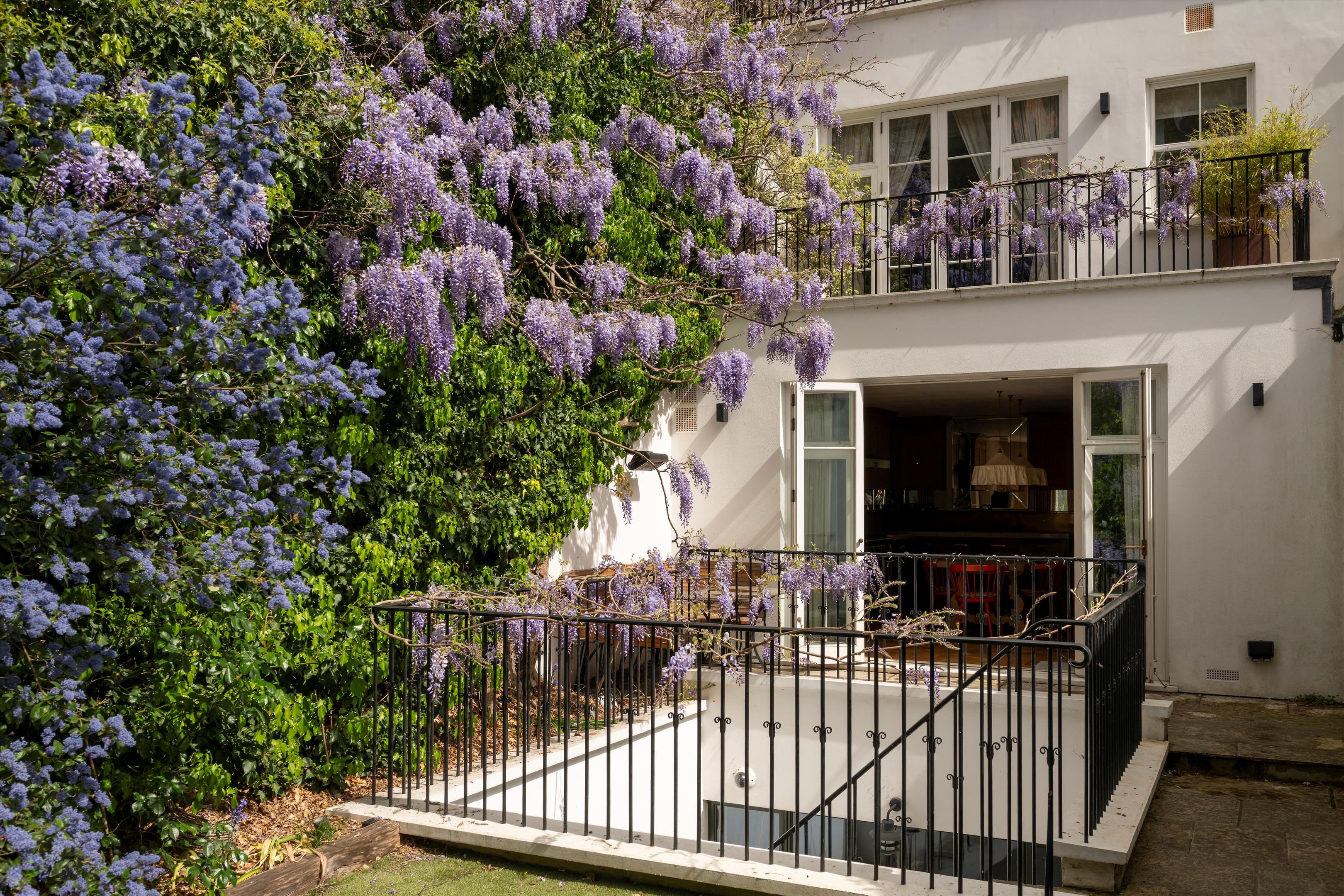 St Petersburgh Place, London, W2