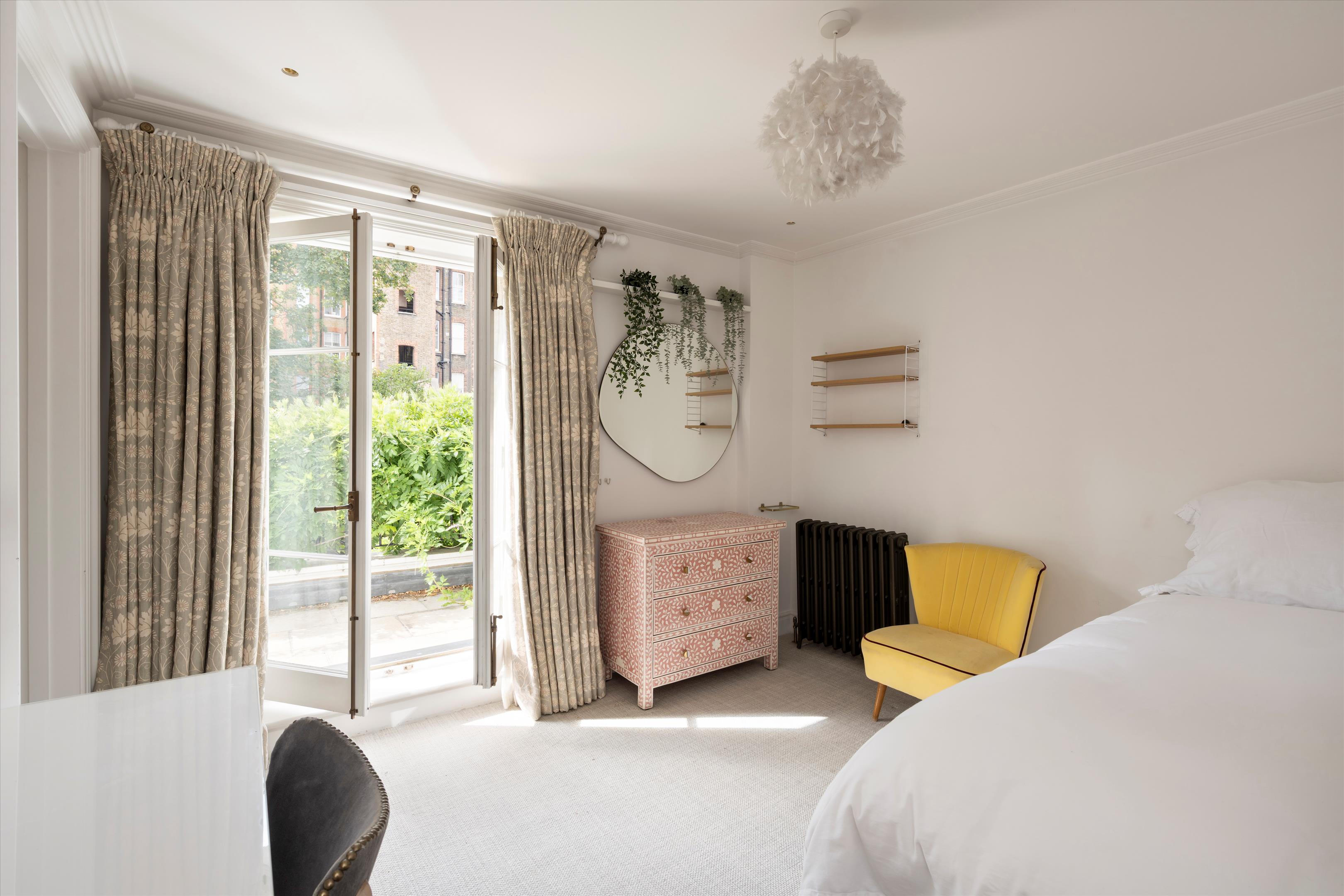 St Petersburgh Place, London, W2