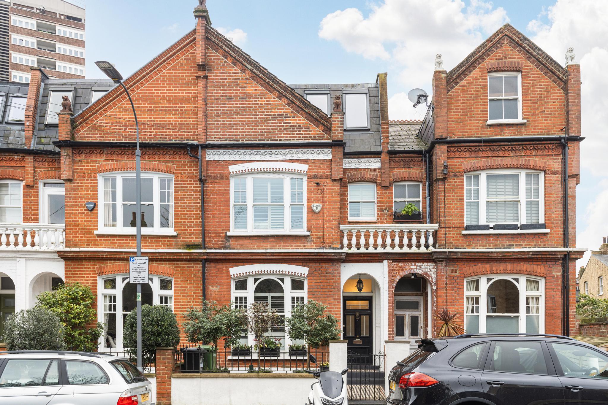 Bovingdon Road, London SW6