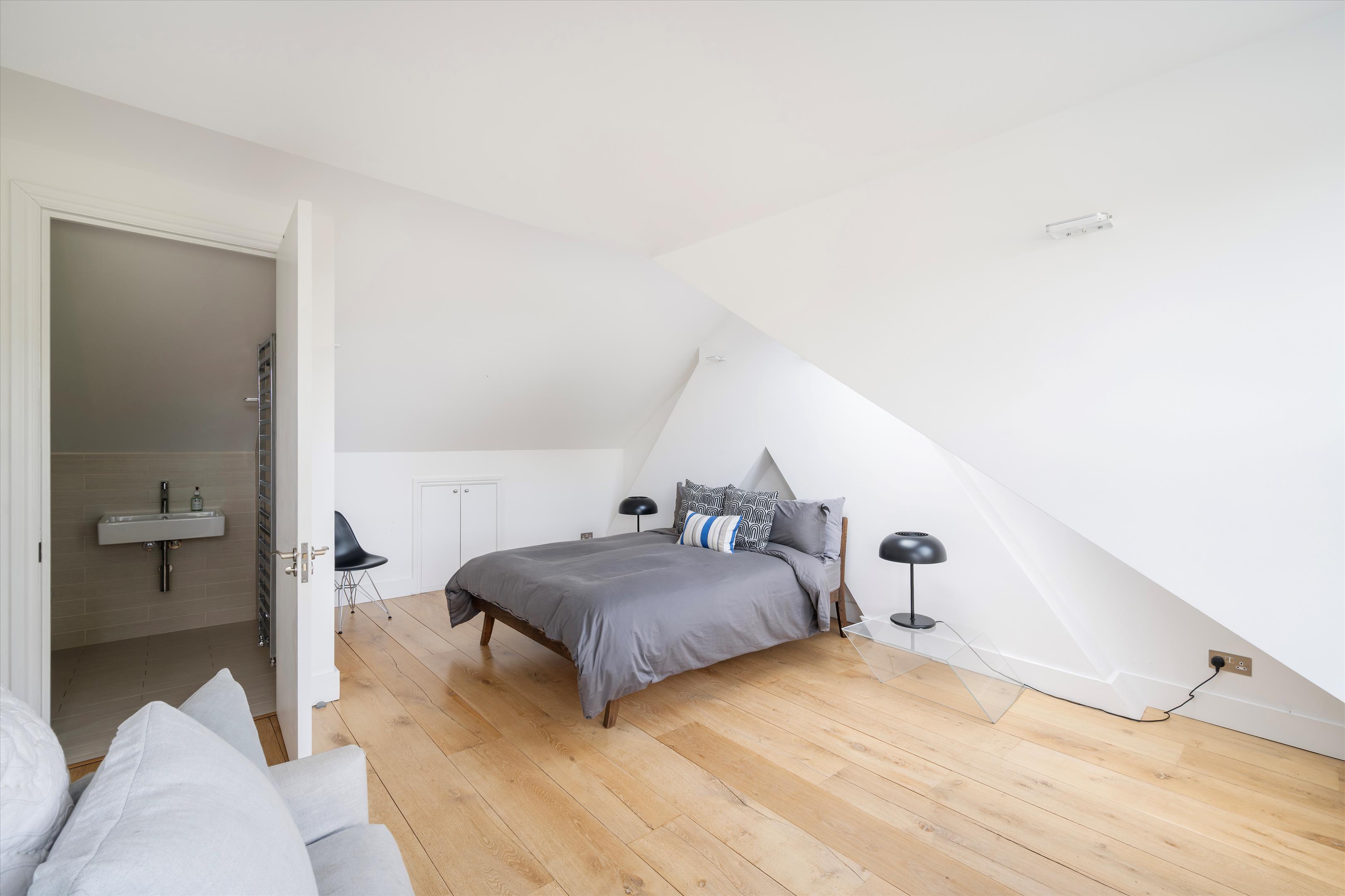 Wallingford Avenue, North Kensington, W10