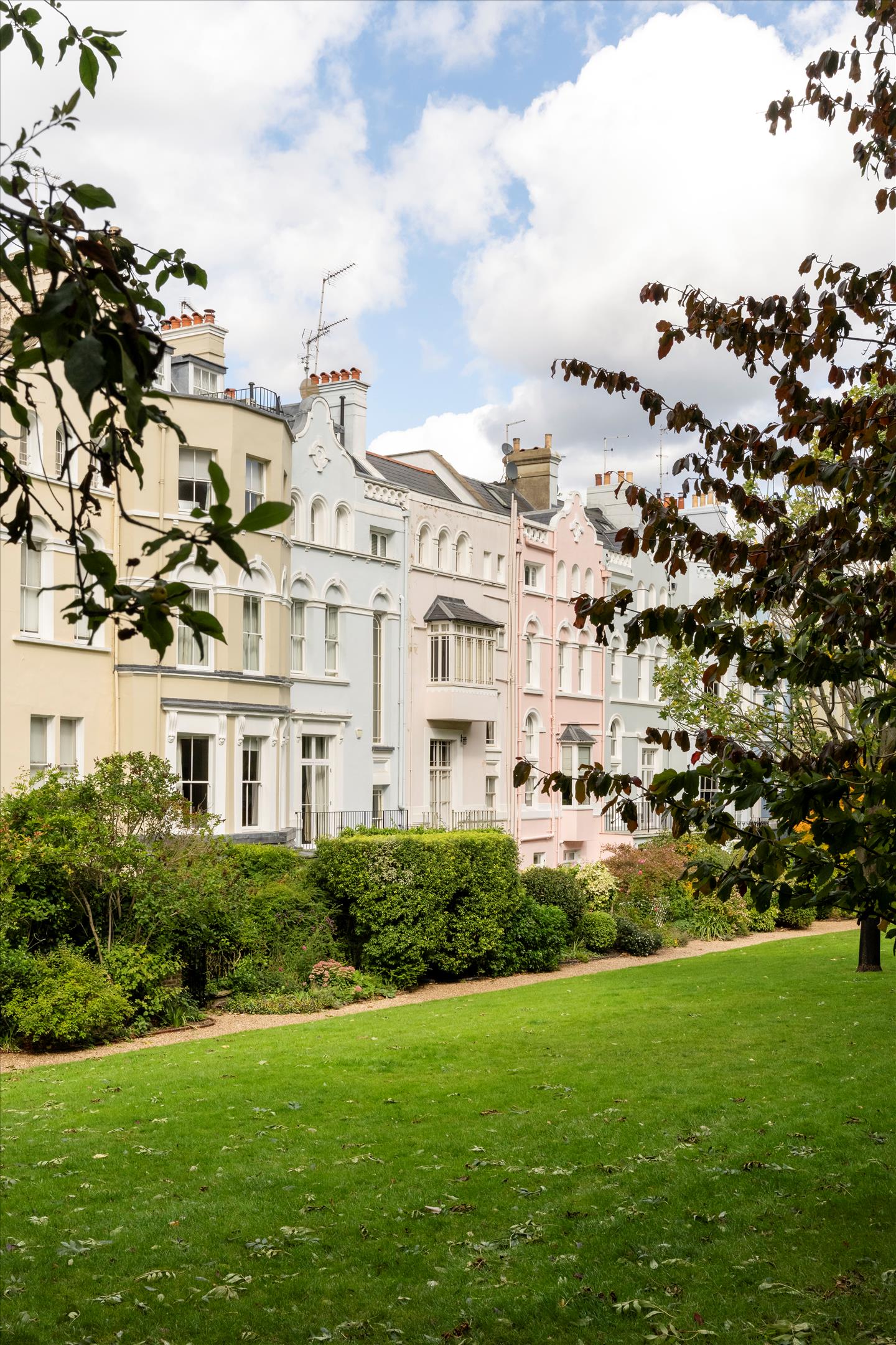 Lansdowne Crescent, Notting Hill, W11