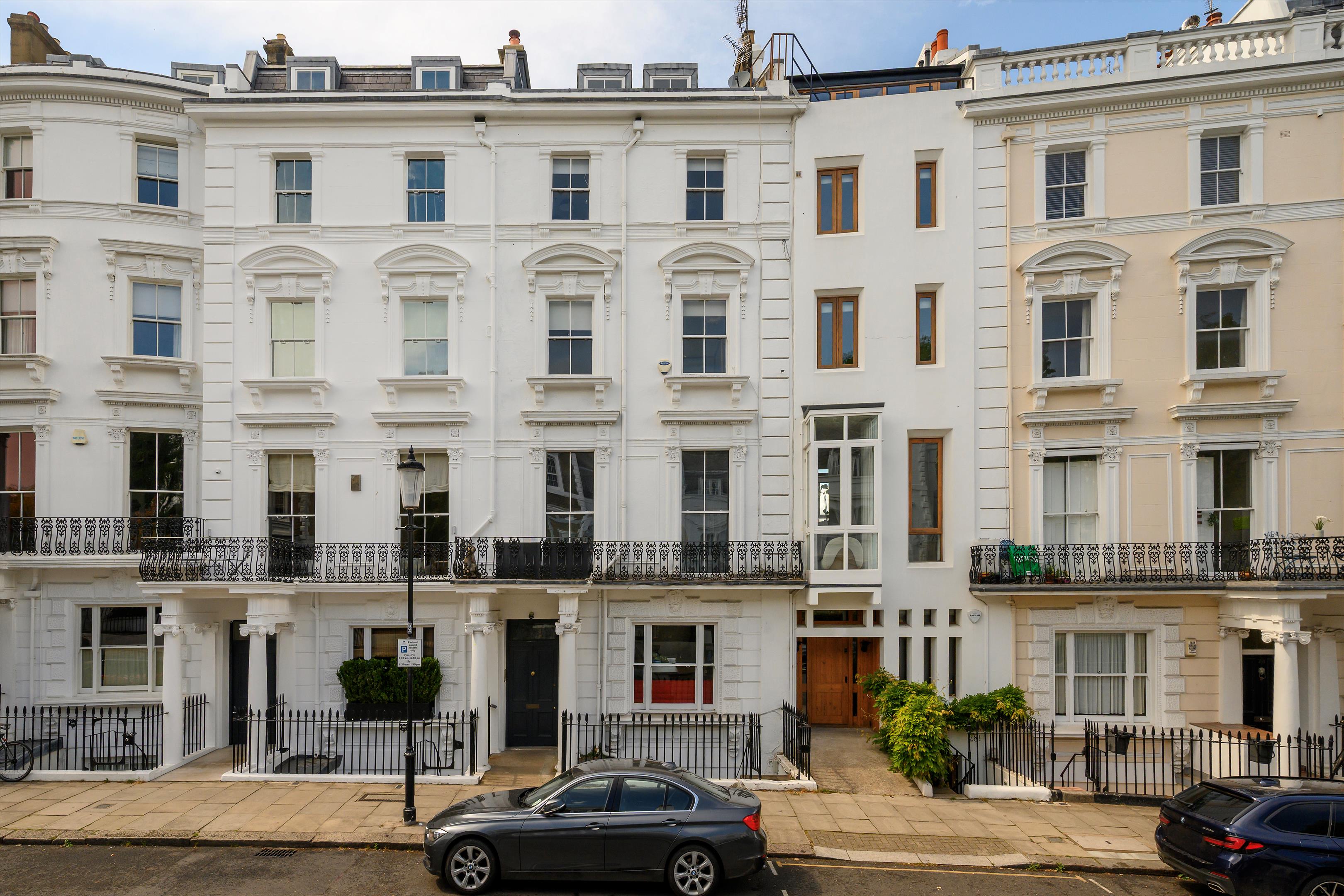 Lansdowne Crescent, Notting Hill,  W11
