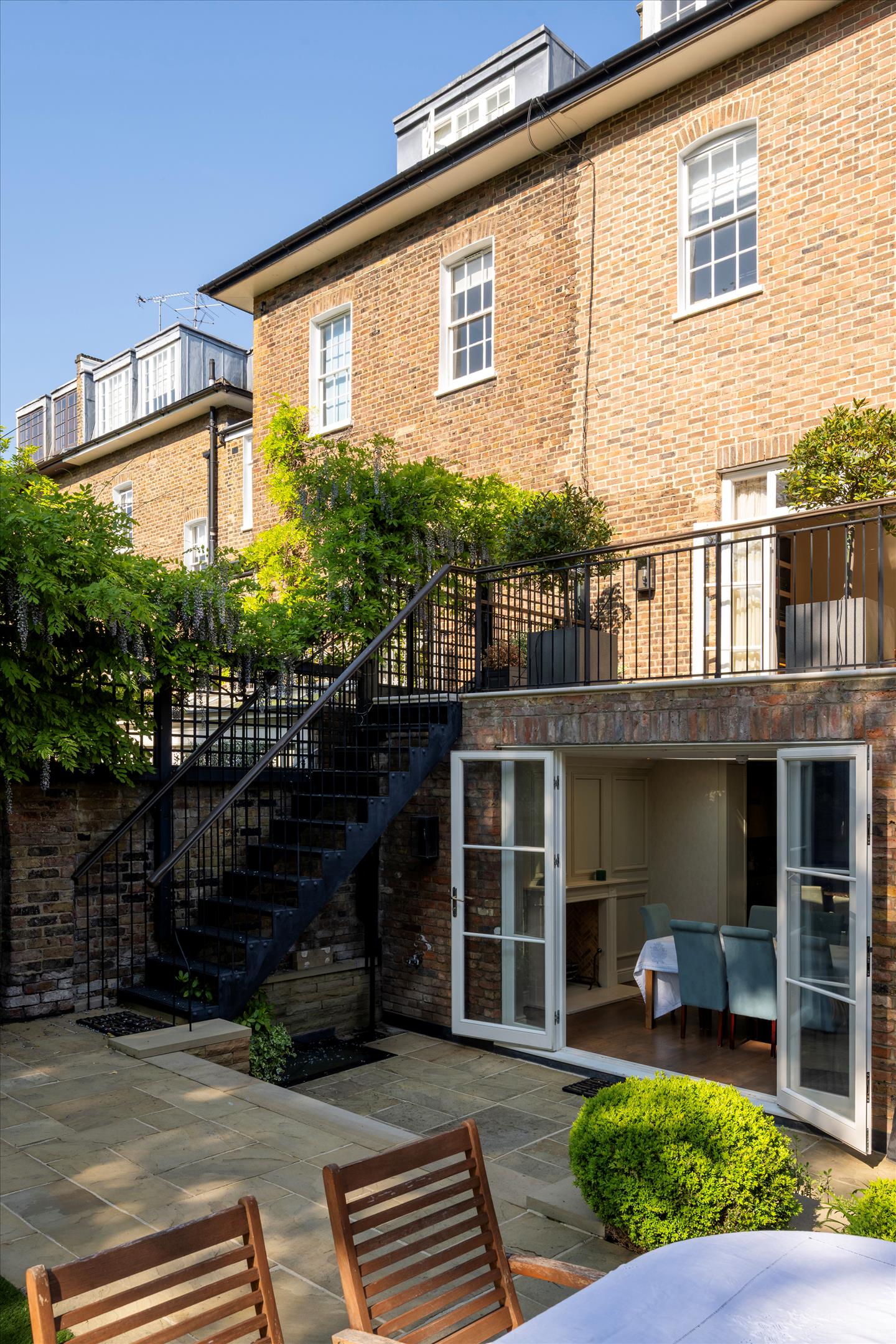 Addison Avenue, Holland Park, London, W11