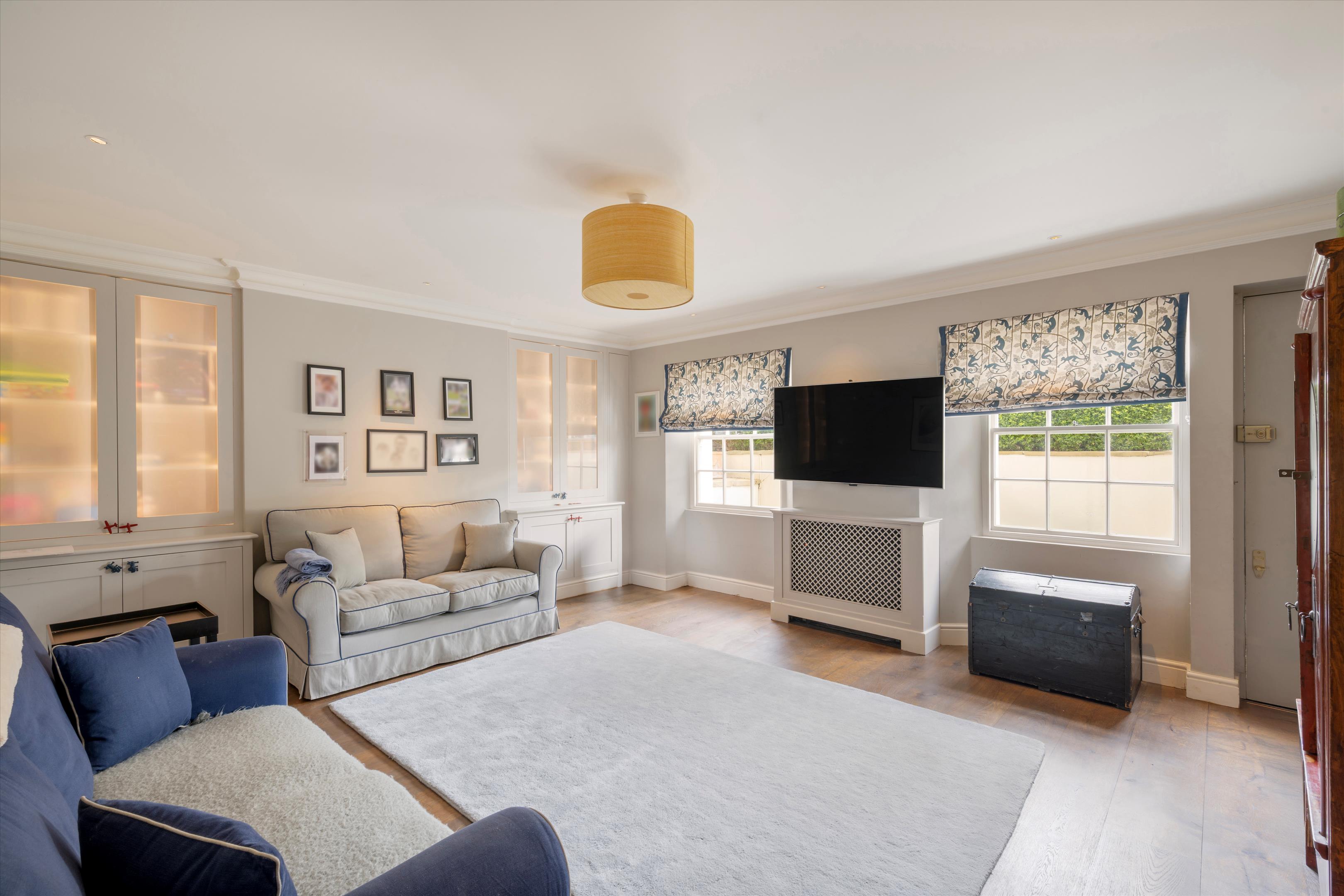 Addison Avenue, Holland Park, London, W11
